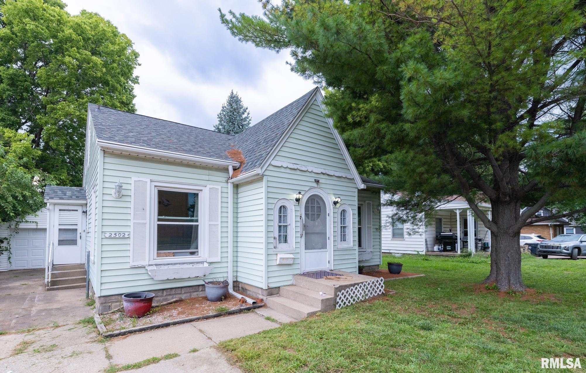 2502 Court Street — photo