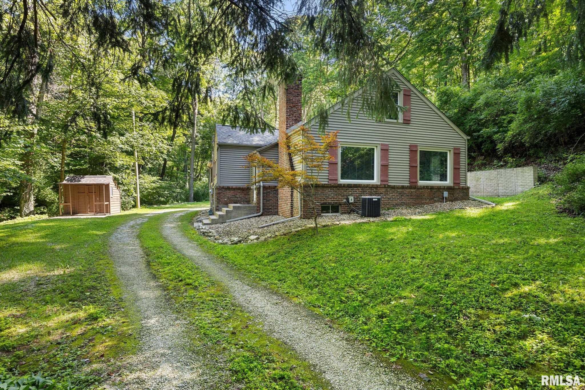 400 Woodrow Drive — photo