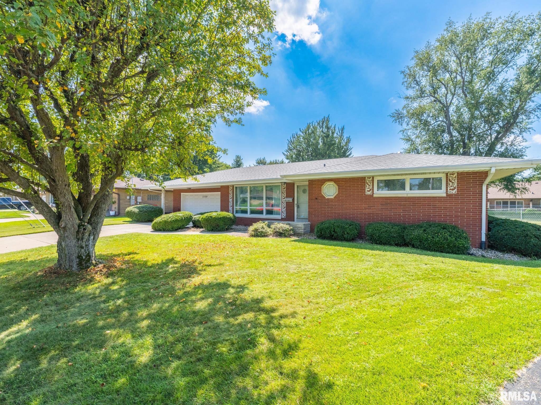 1709 Saint Clair Drive — photo