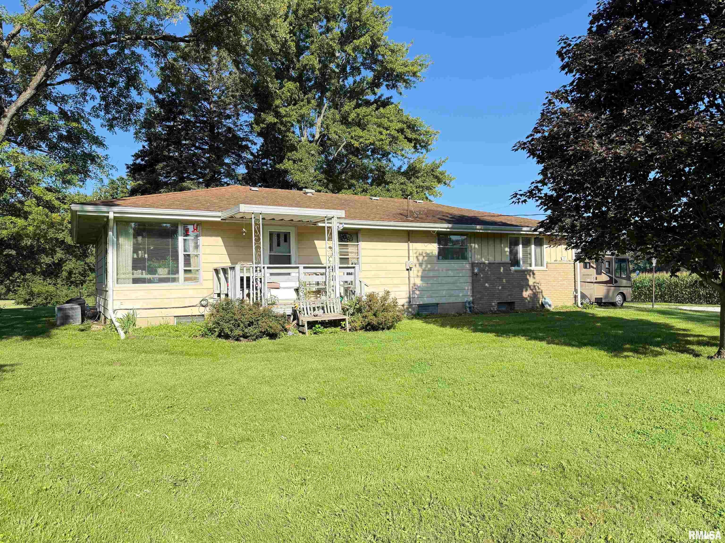 1005 Spring Bay Road — photo