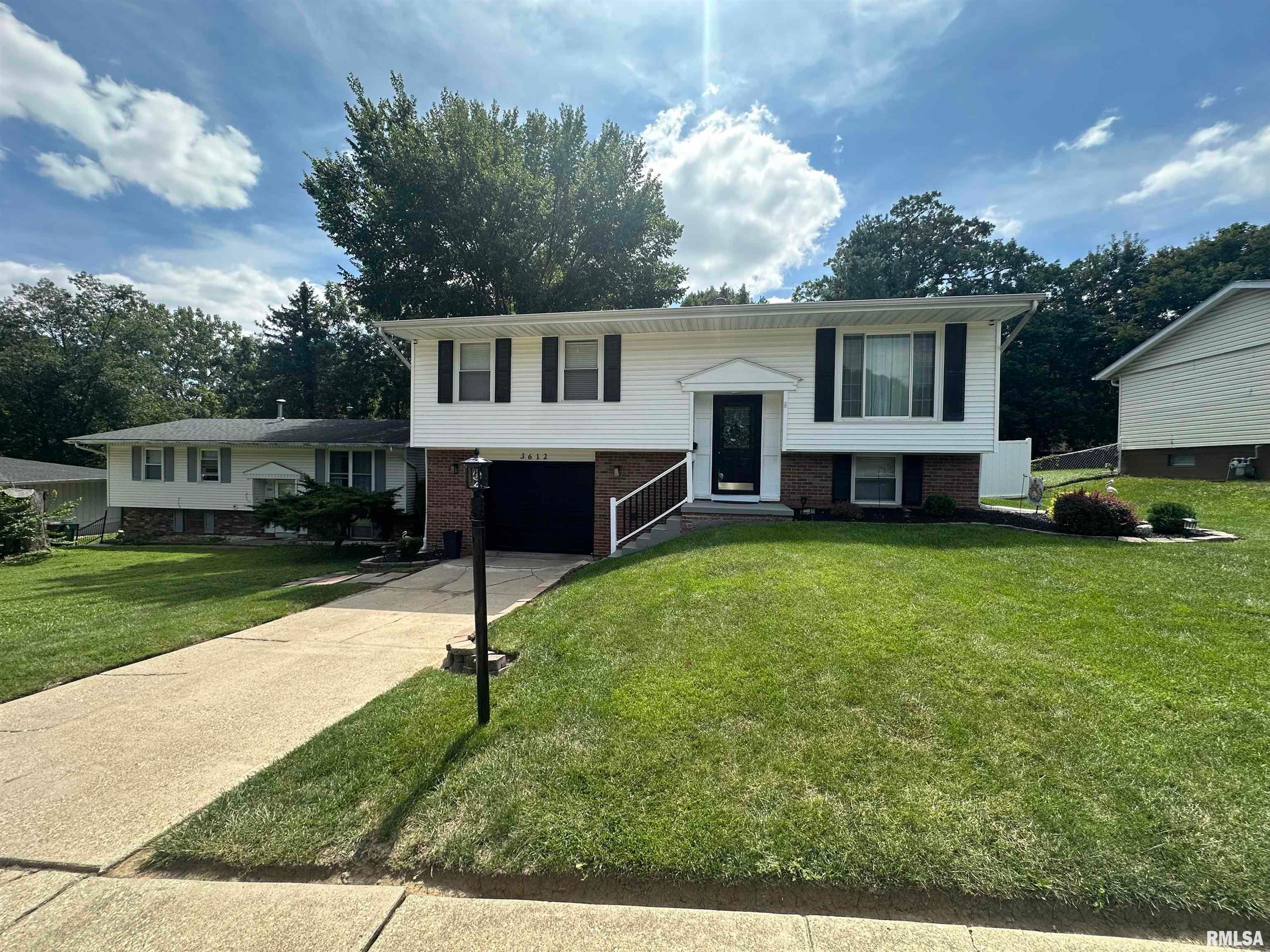 3612 W Warwick Drive — photo