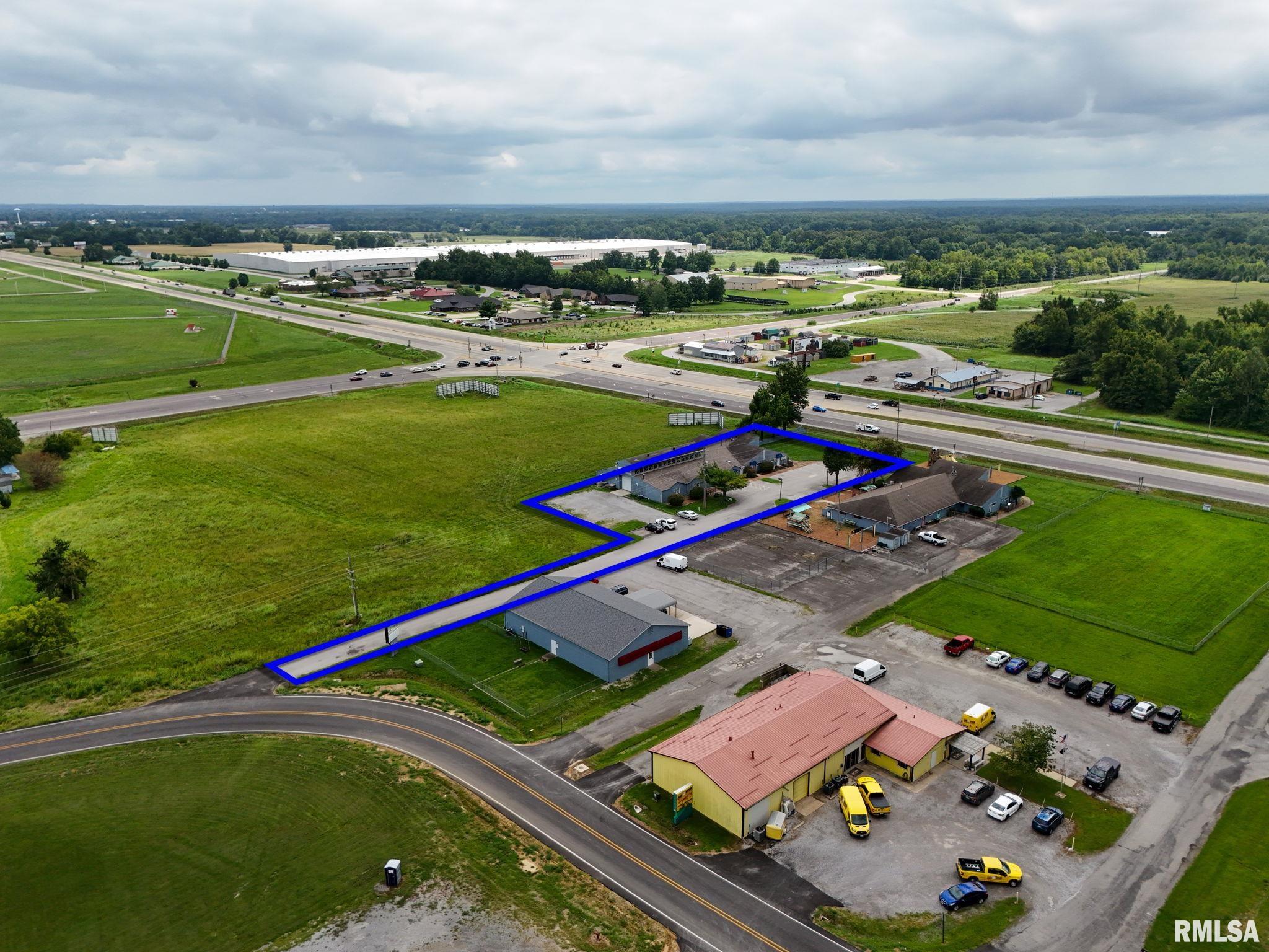 204 Rushing Drive, Herrin, IL 62948 — photo 2