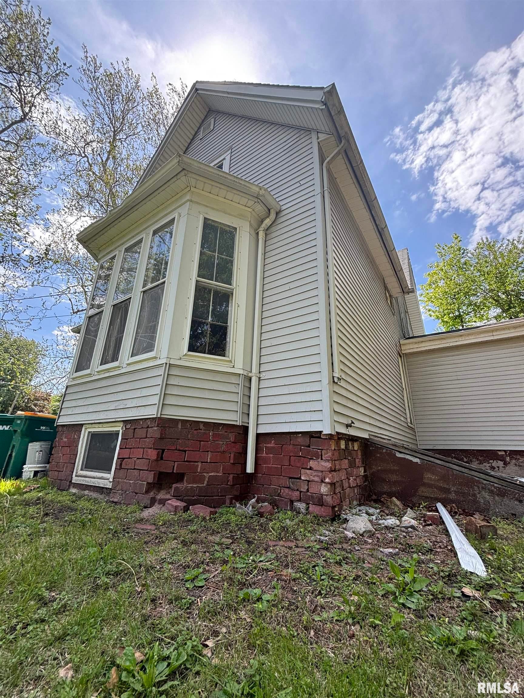 499 Yates Street — photo