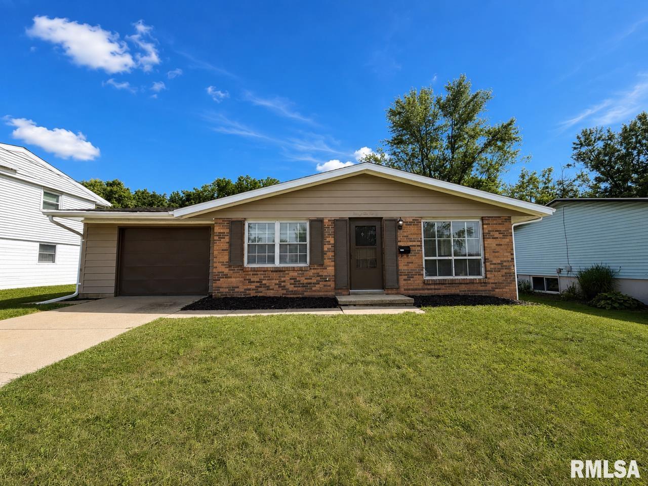 2220 W Kensington Drive — photo