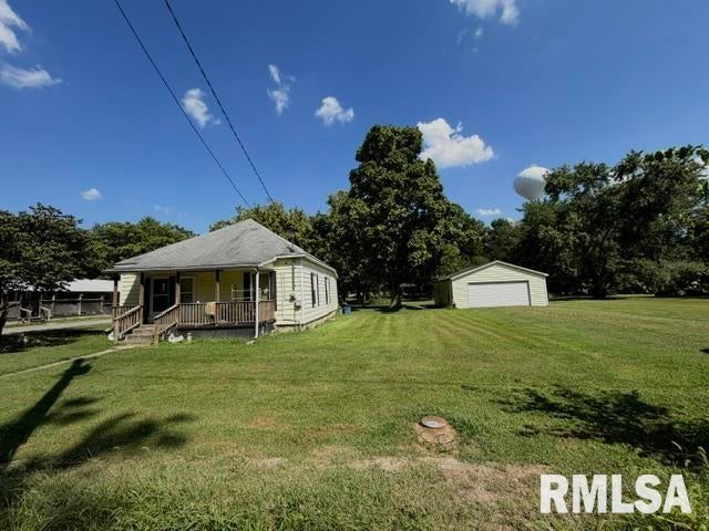 915 Market Avenue — photo