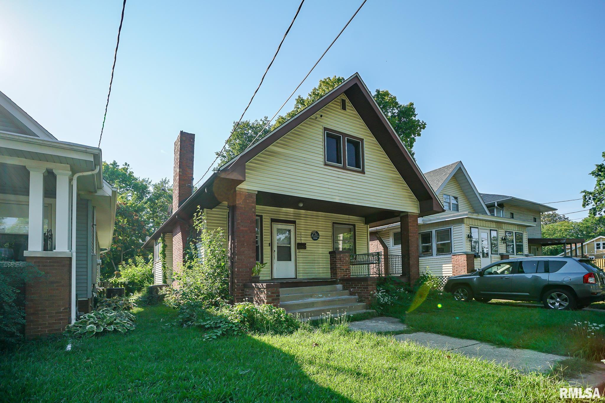 2203 N Linn Street — photo