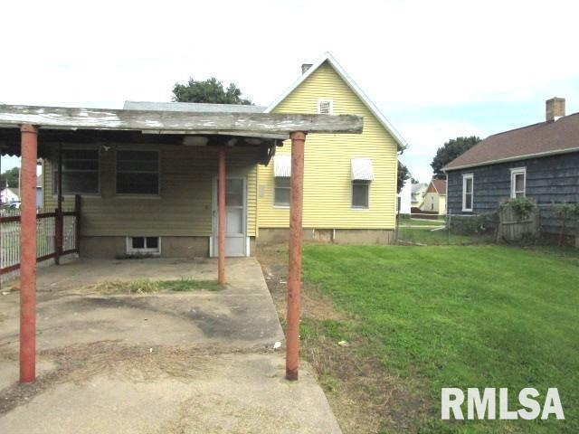 534 E MAPLE Street, Canton, IL 61520 — photo 2