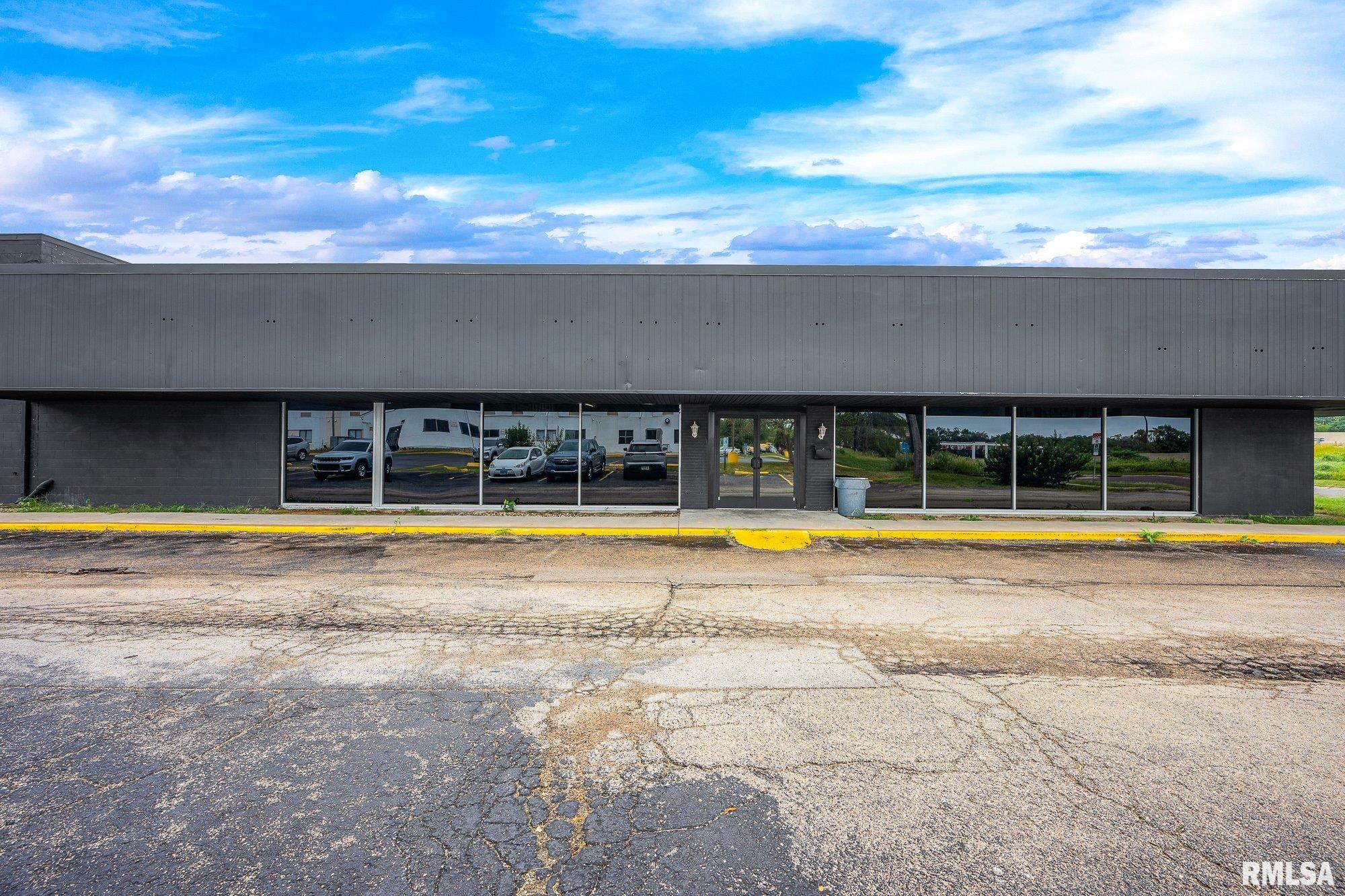4240 N Brandywine Drive — photo
