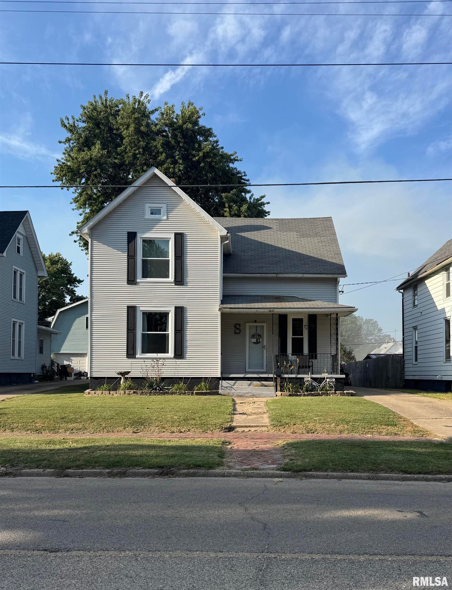873 E Chestnut Street — photo