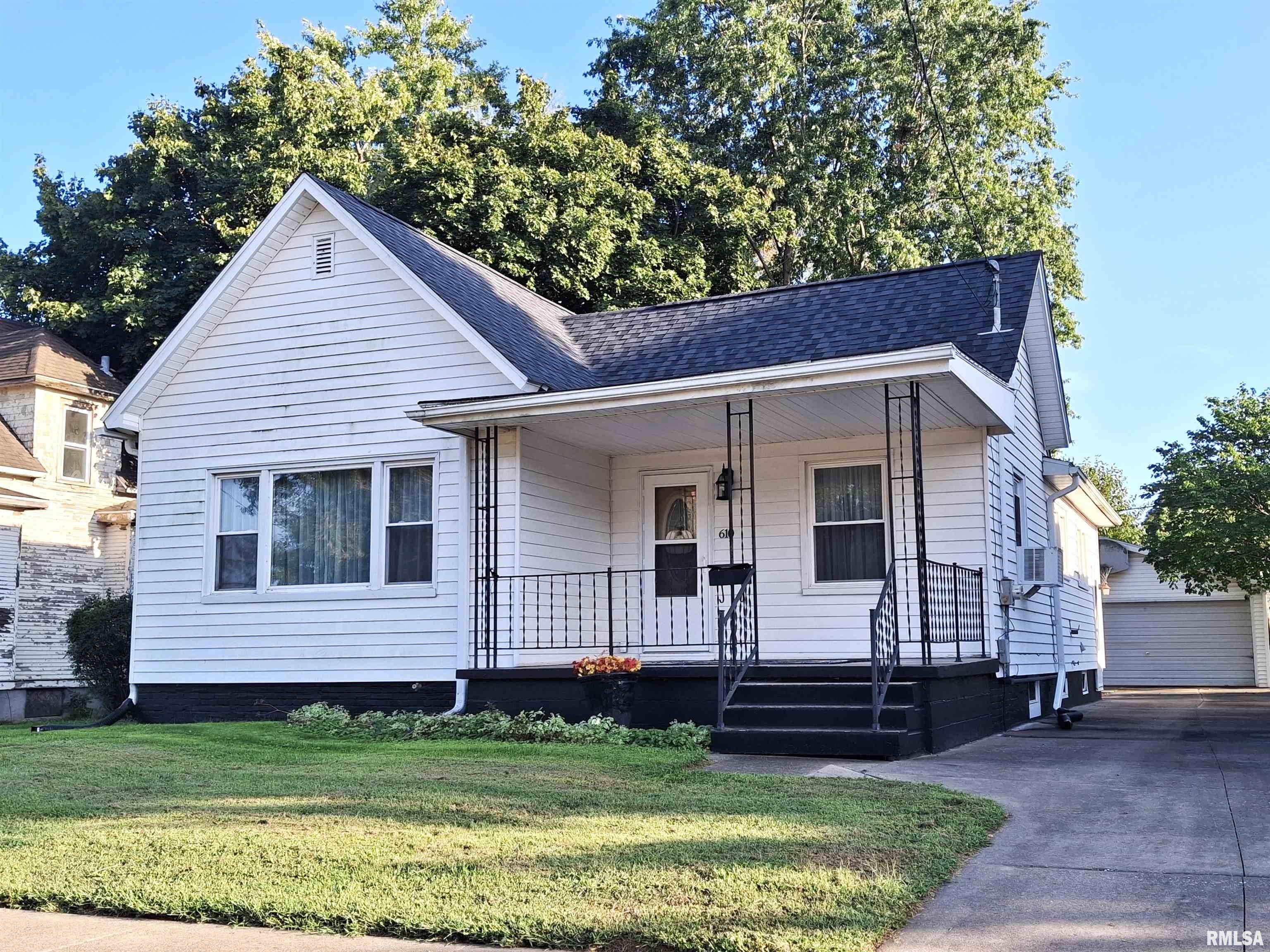 610 Maple Street — photo