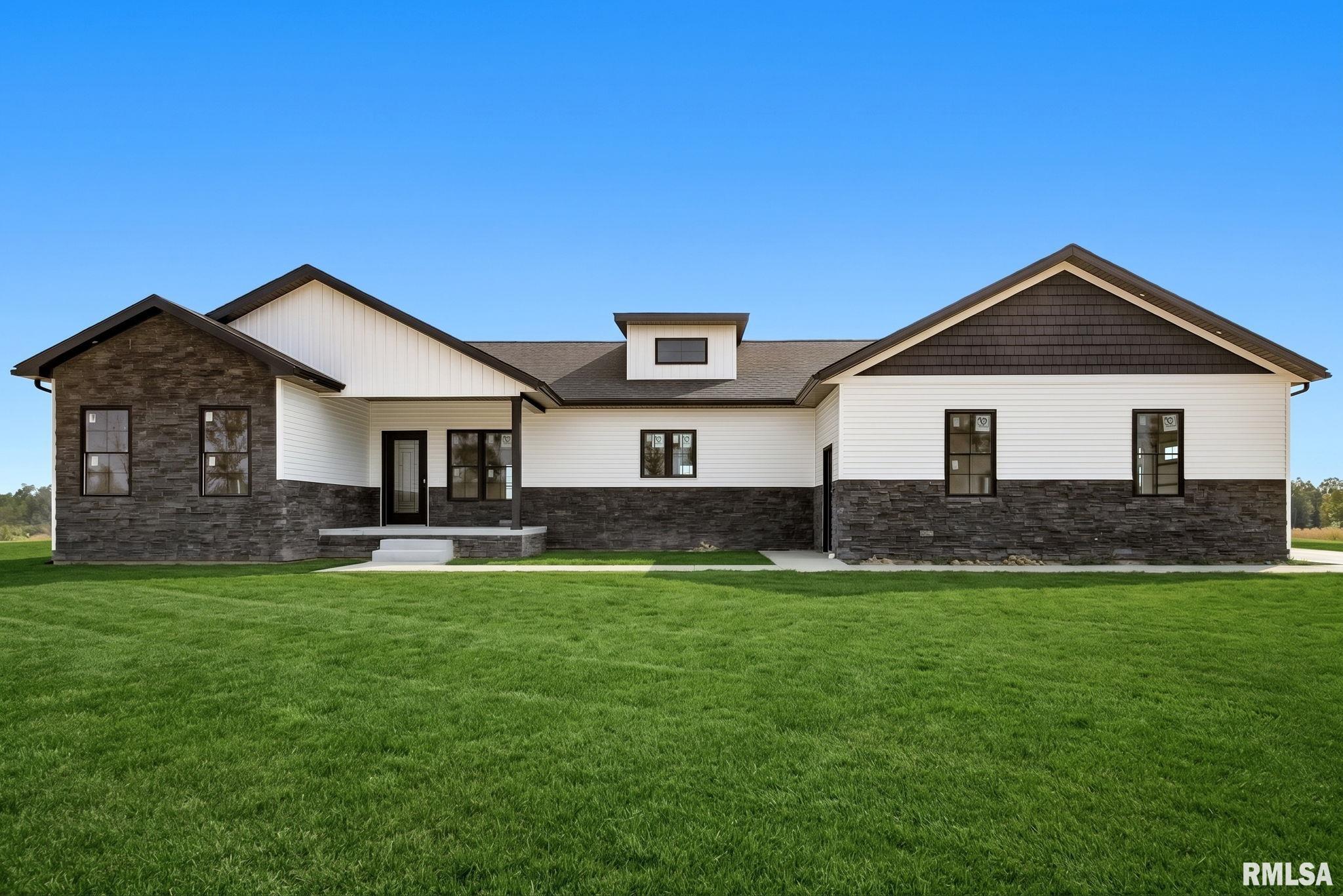 12901 Leslie Court — photo