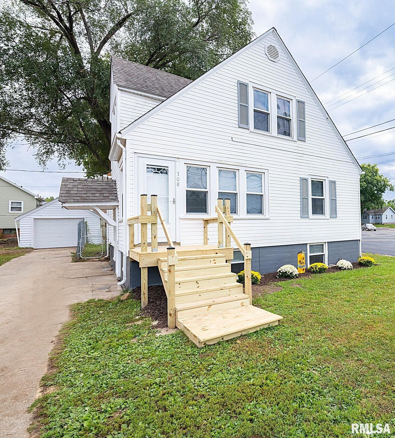 708 Derby Street — photo
