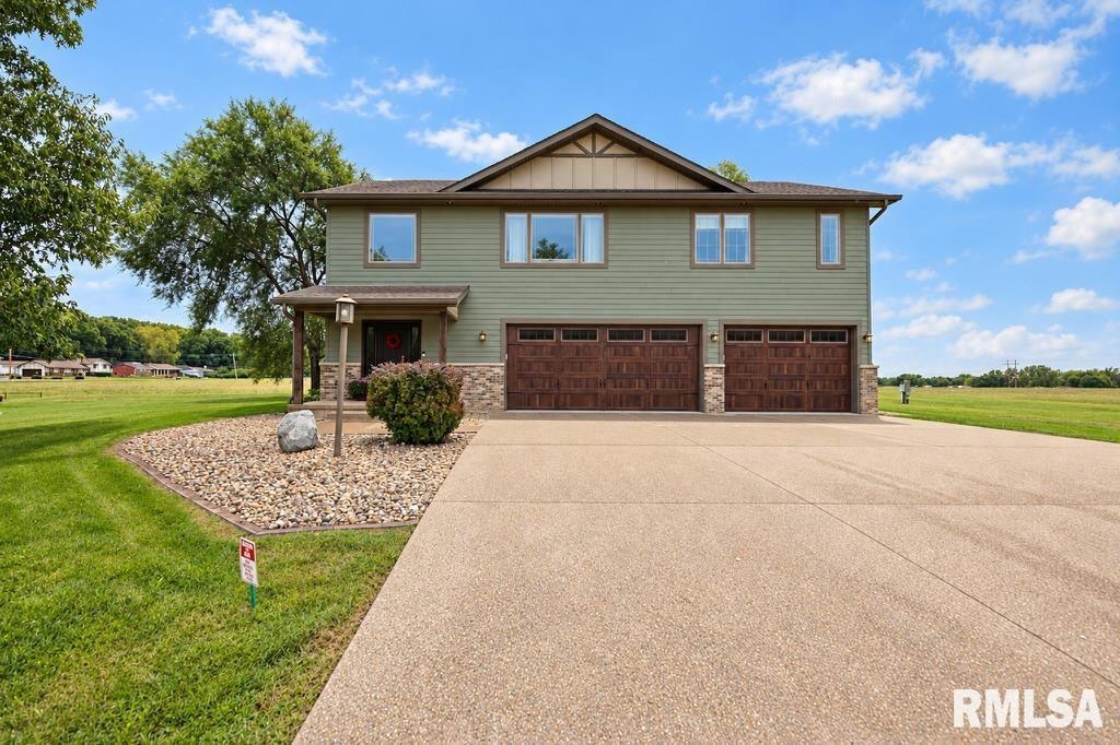 1115 Upper Spring Bay Road — photo