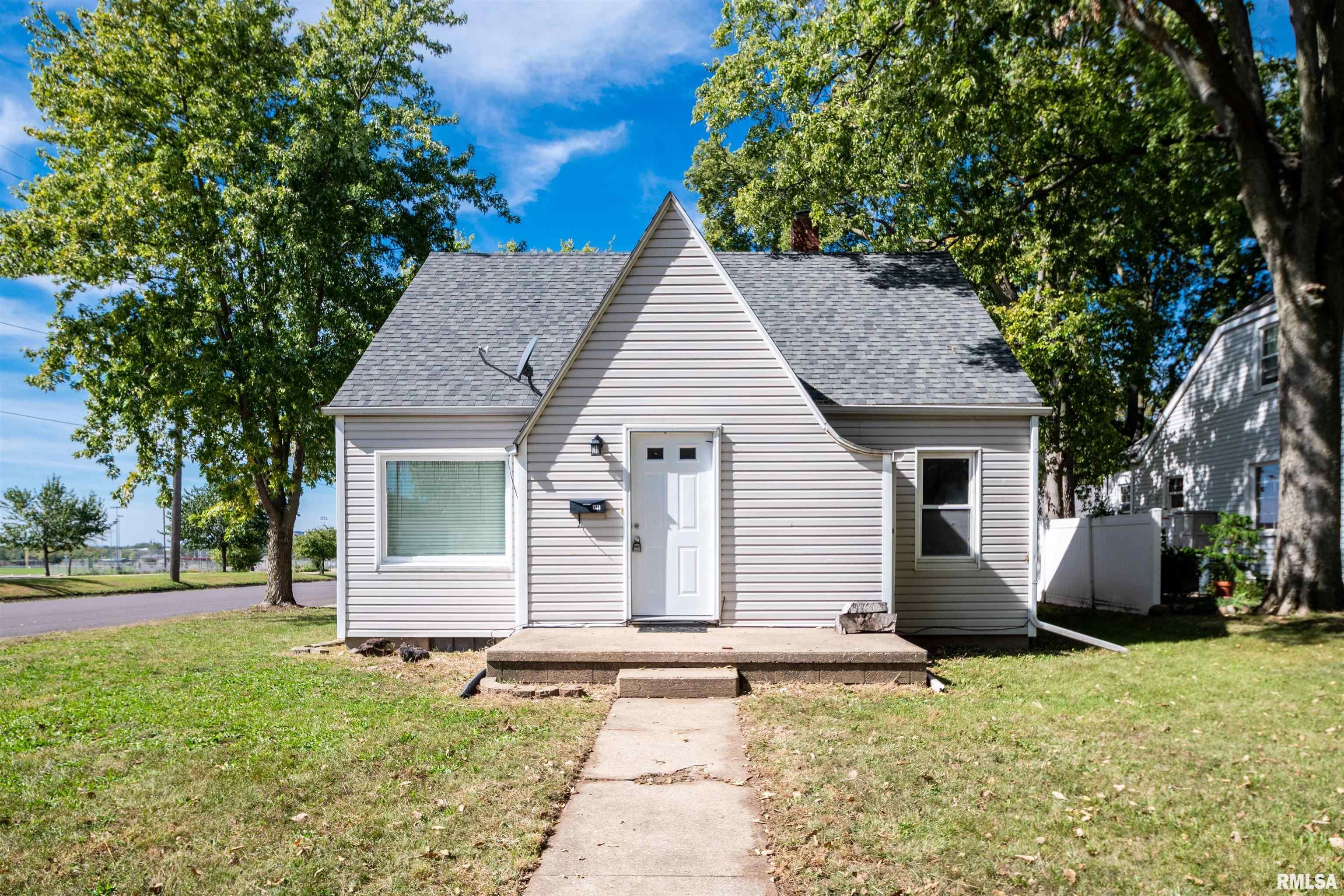 1533 Bacon Street — photo