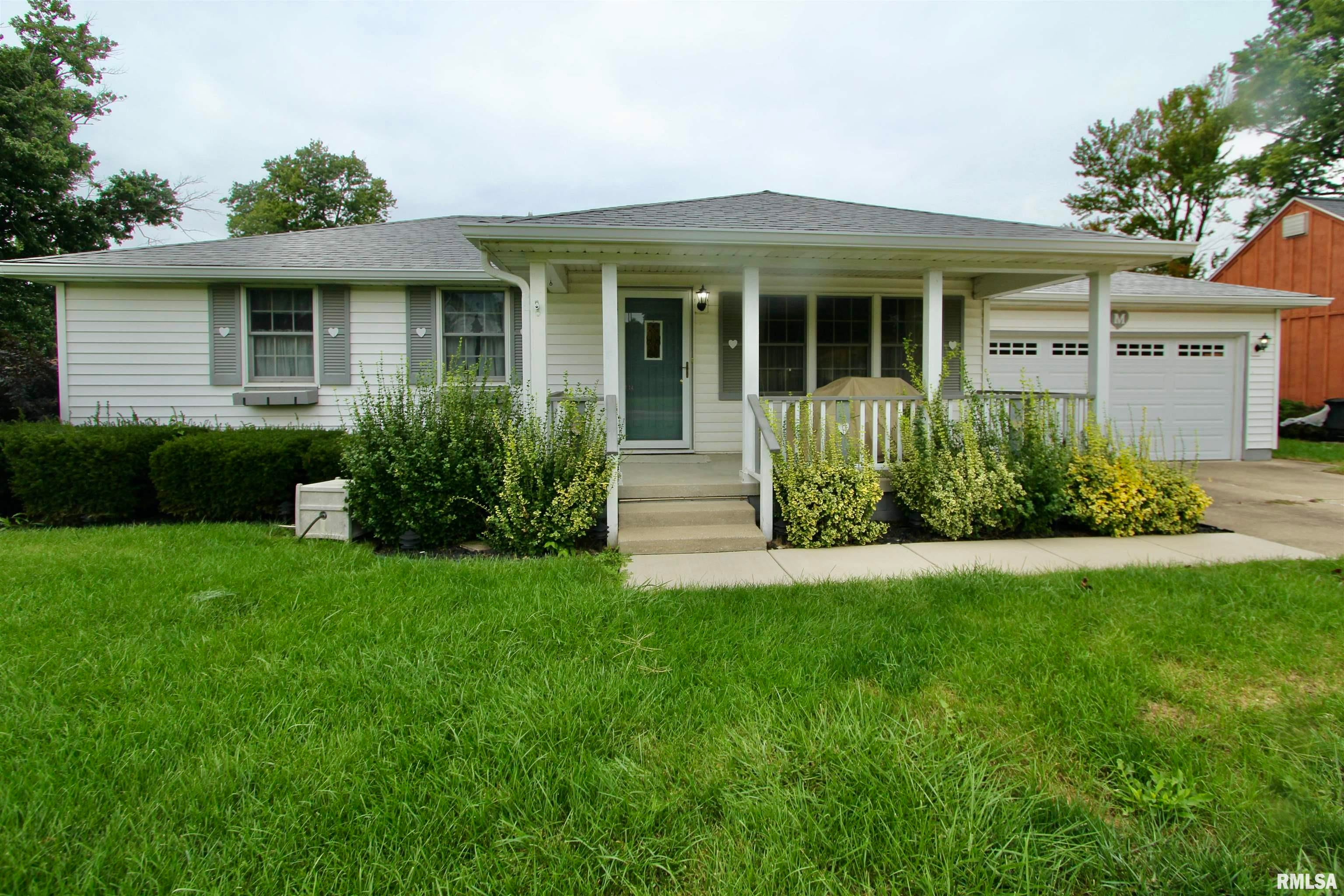 207 Crestlawn Drive — photo