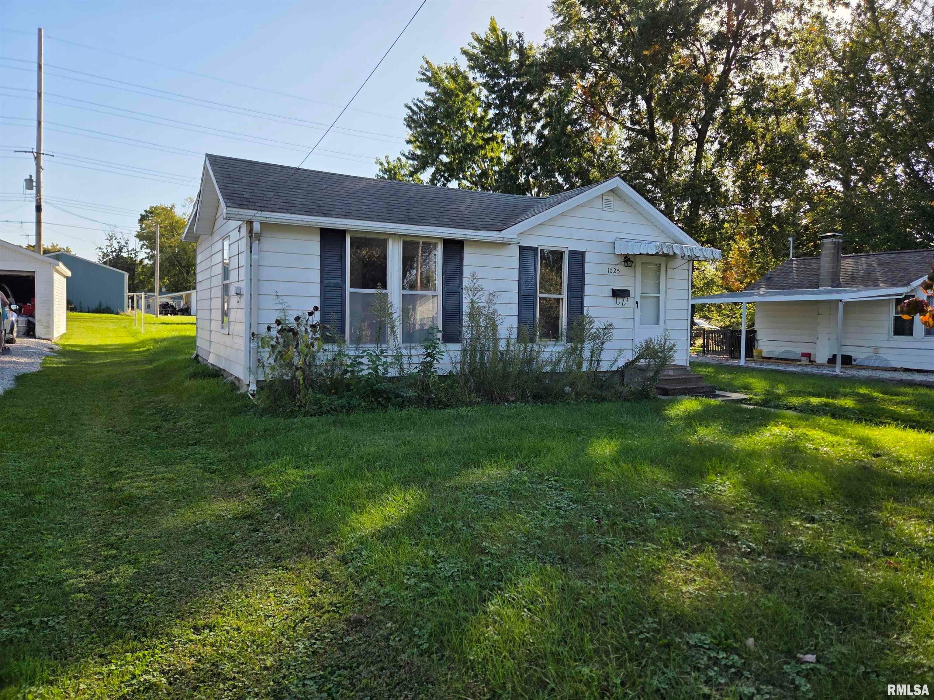 1025 E OAK Street, Macomb, IL 61455 — photo 3
