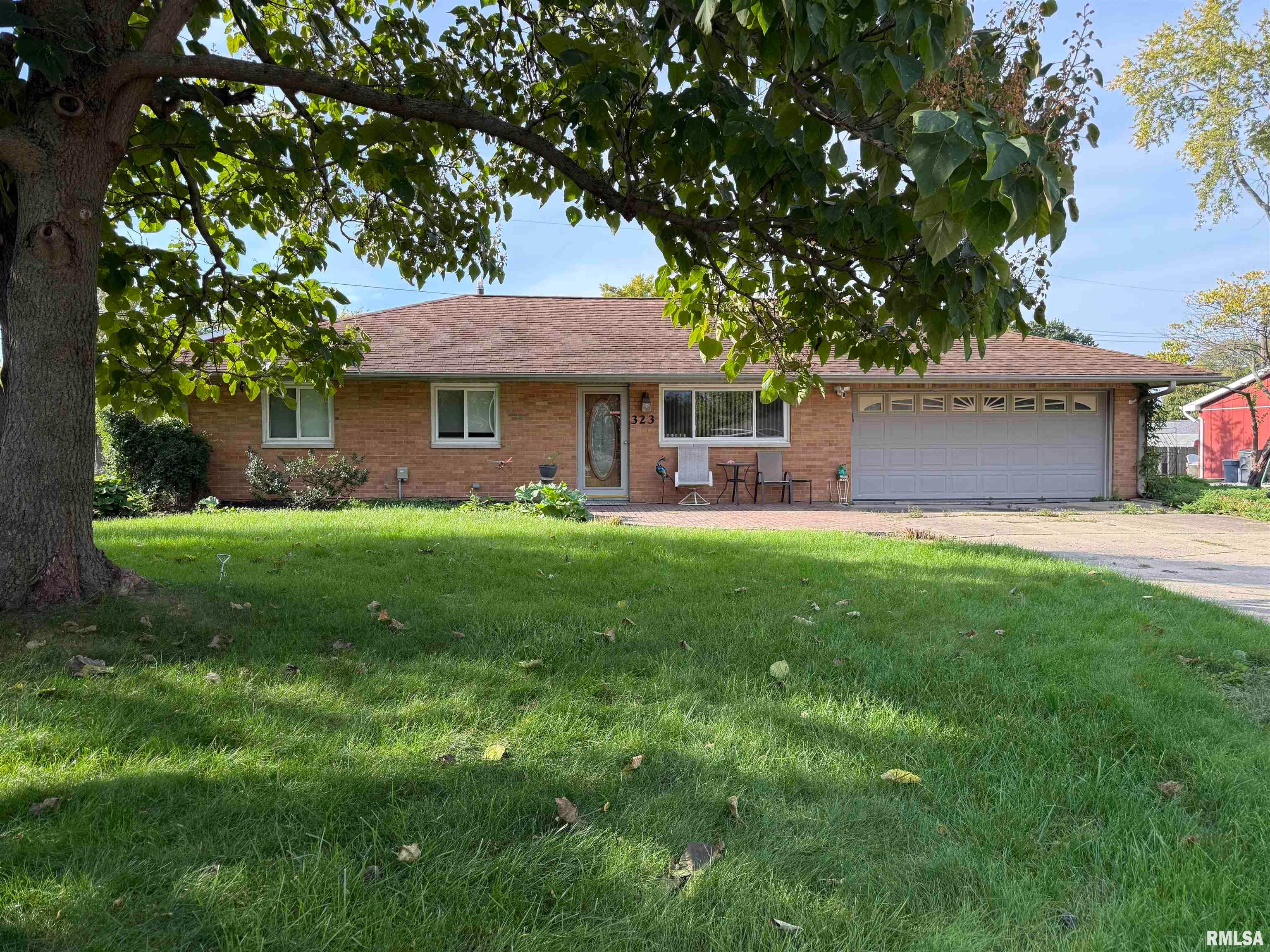 323 Dundee Road — photo