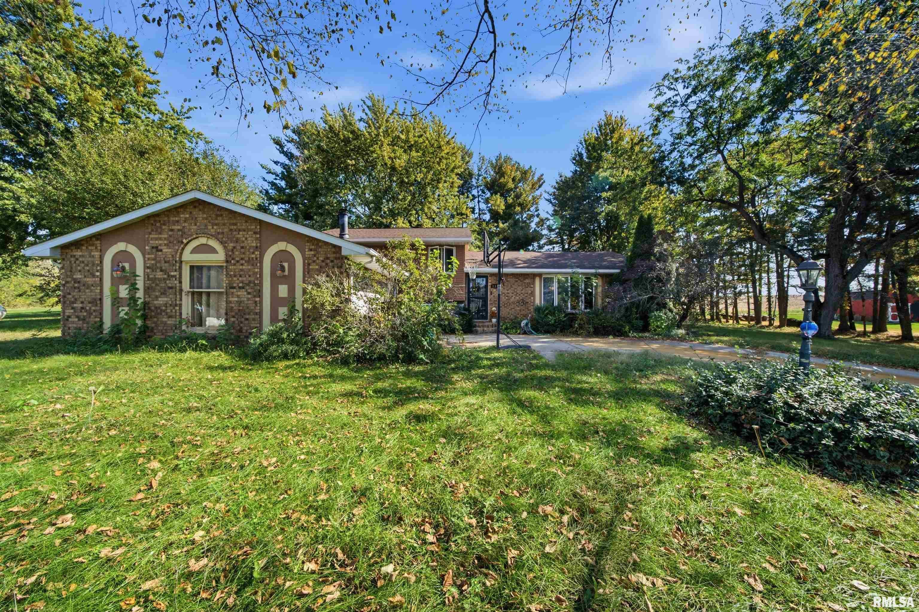 112 Country Lake Drive — photo