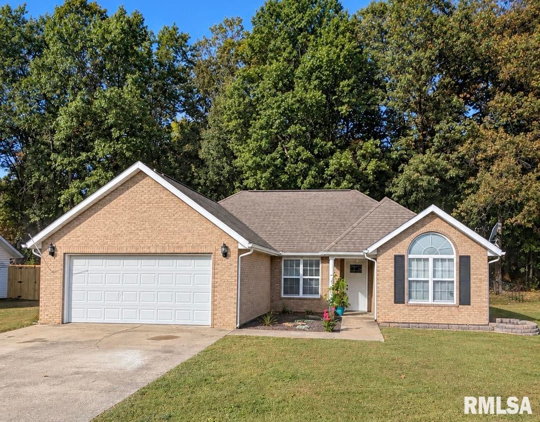 1804 N Holmes Drive — photo