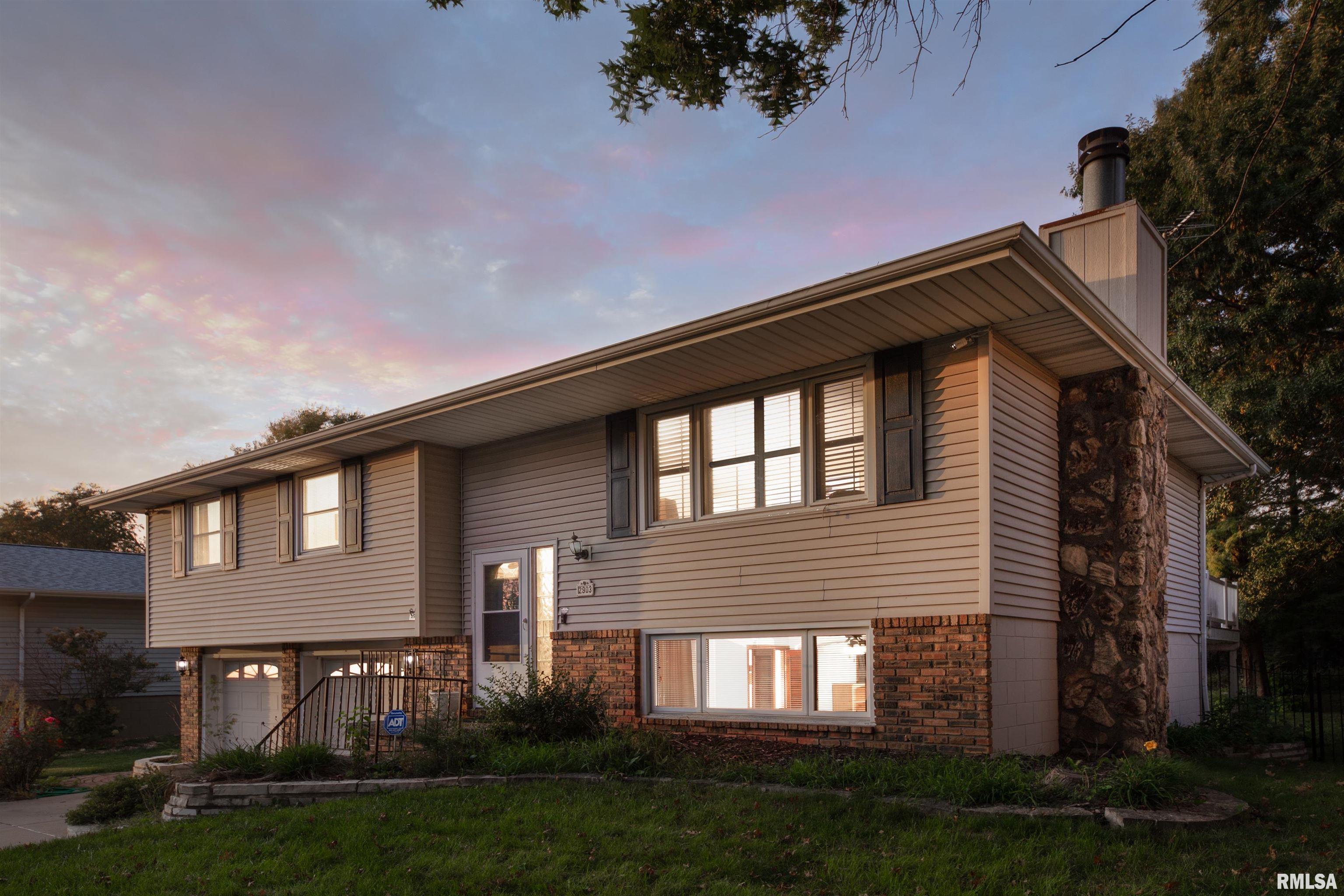 2903 W Larchmont Lane — photo