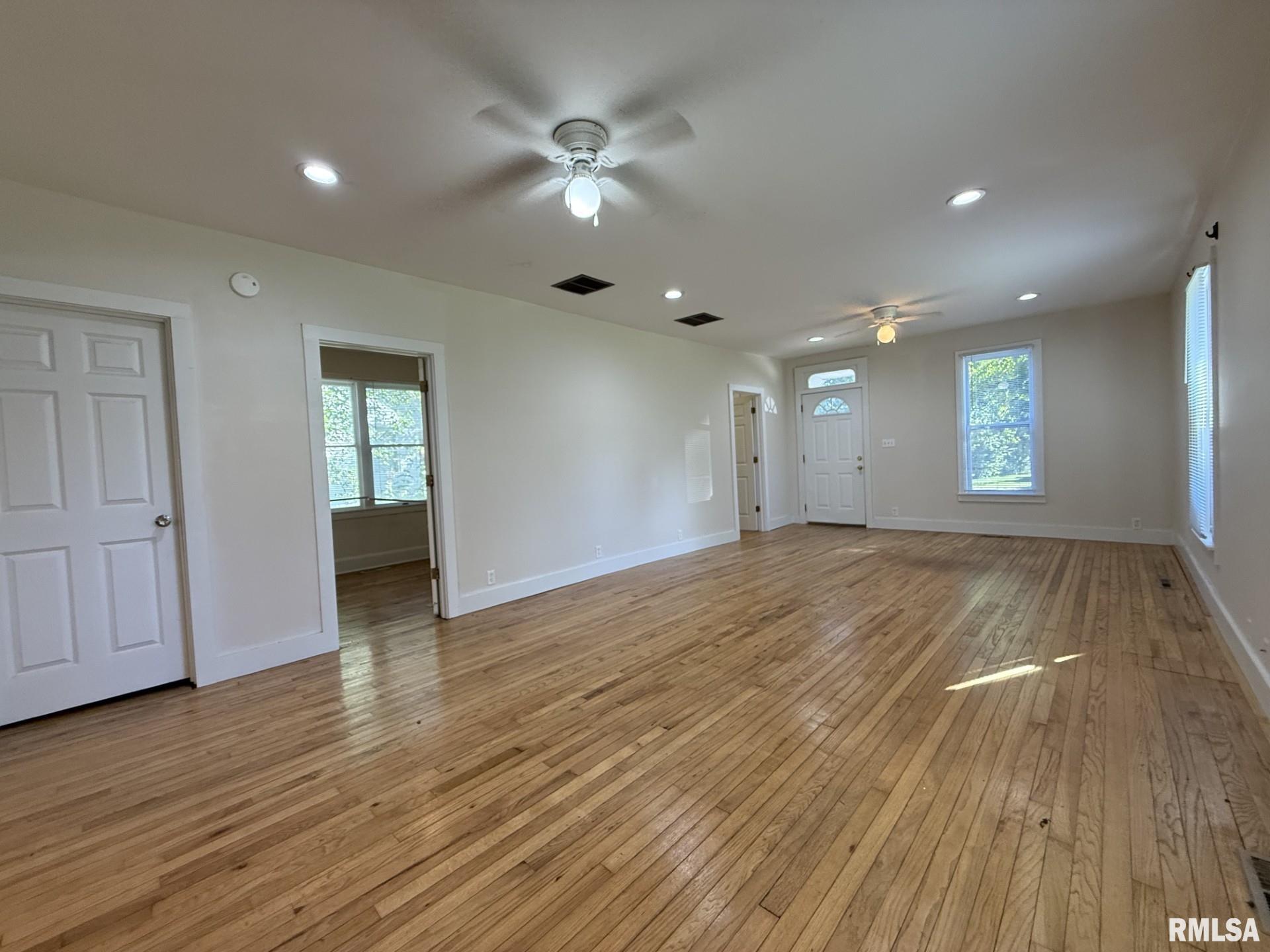 816 E CARROLL Street, Macomb, IL 61455 — photo 3