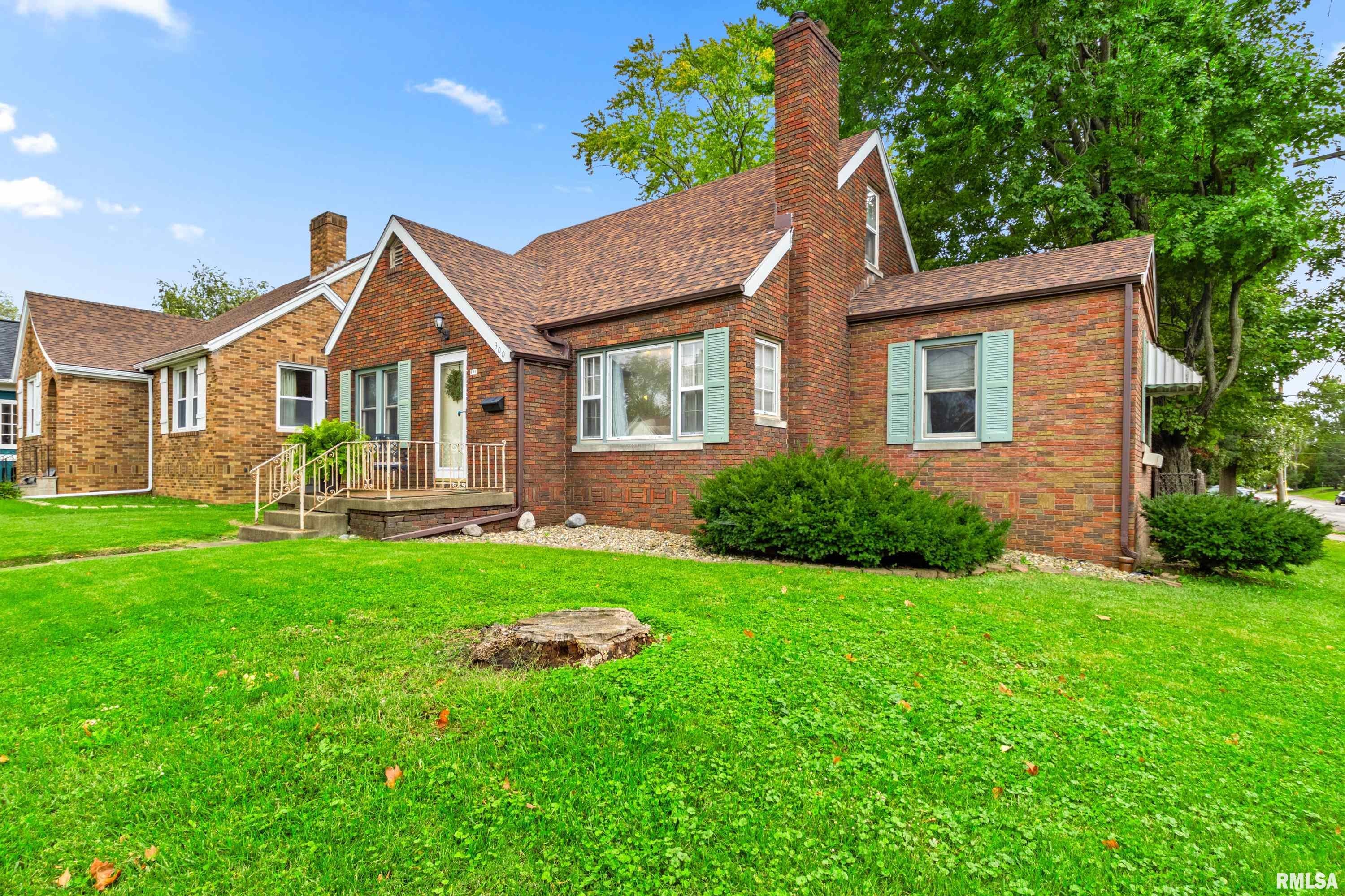 300 E Forrest Hill Avenue — photo