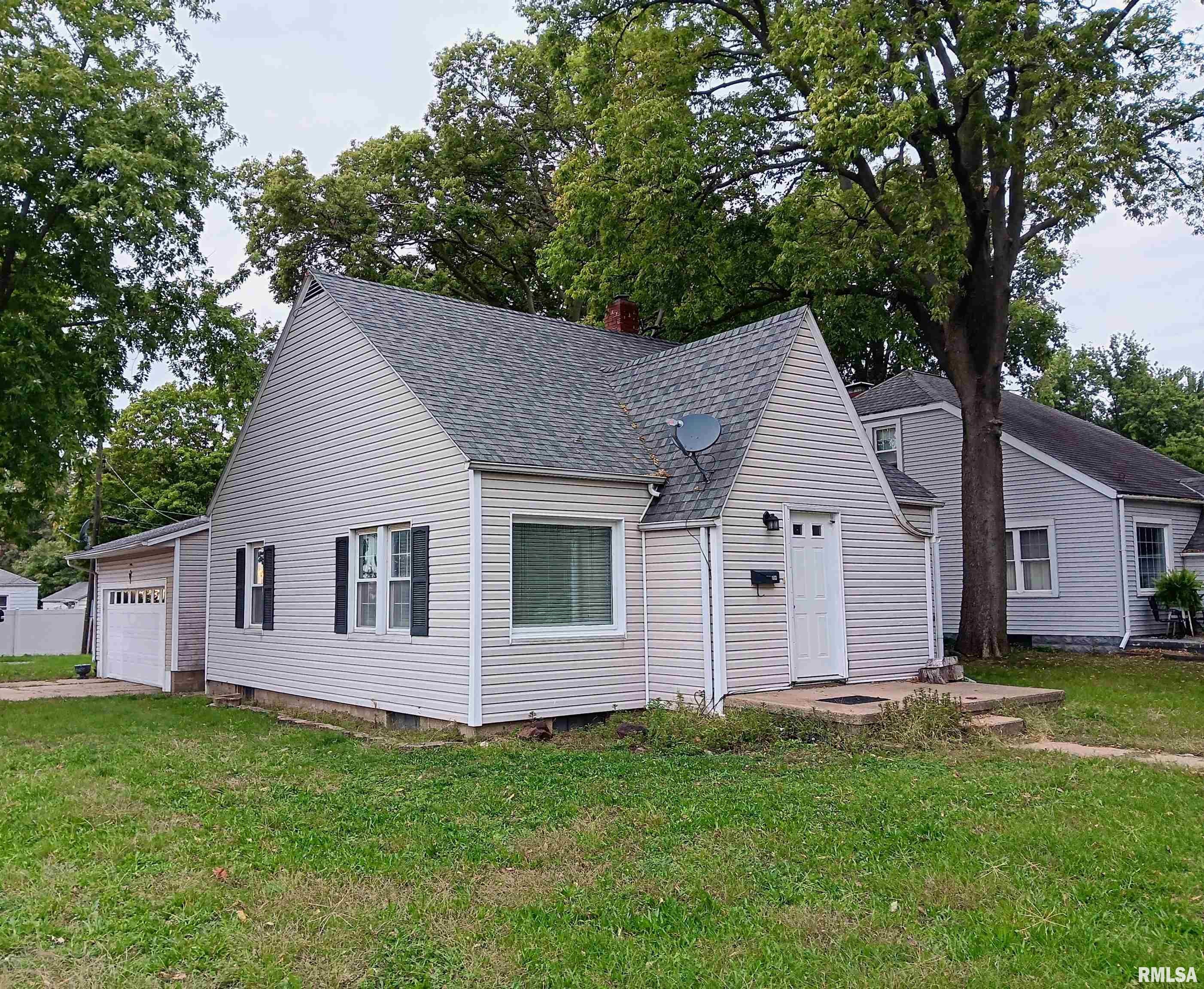 1533 Bacon Street — photo