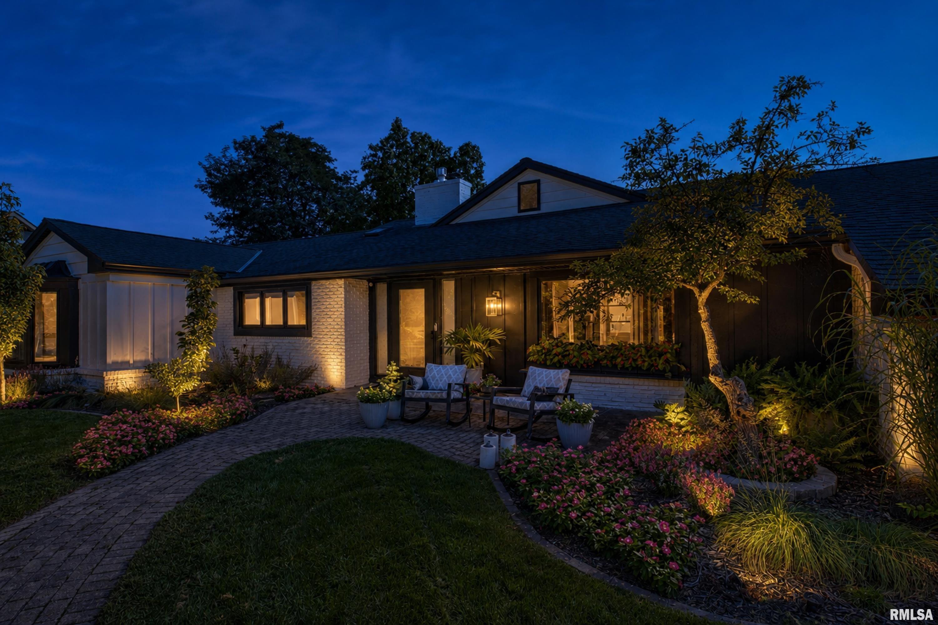 6830 N Skyline Drive — photo