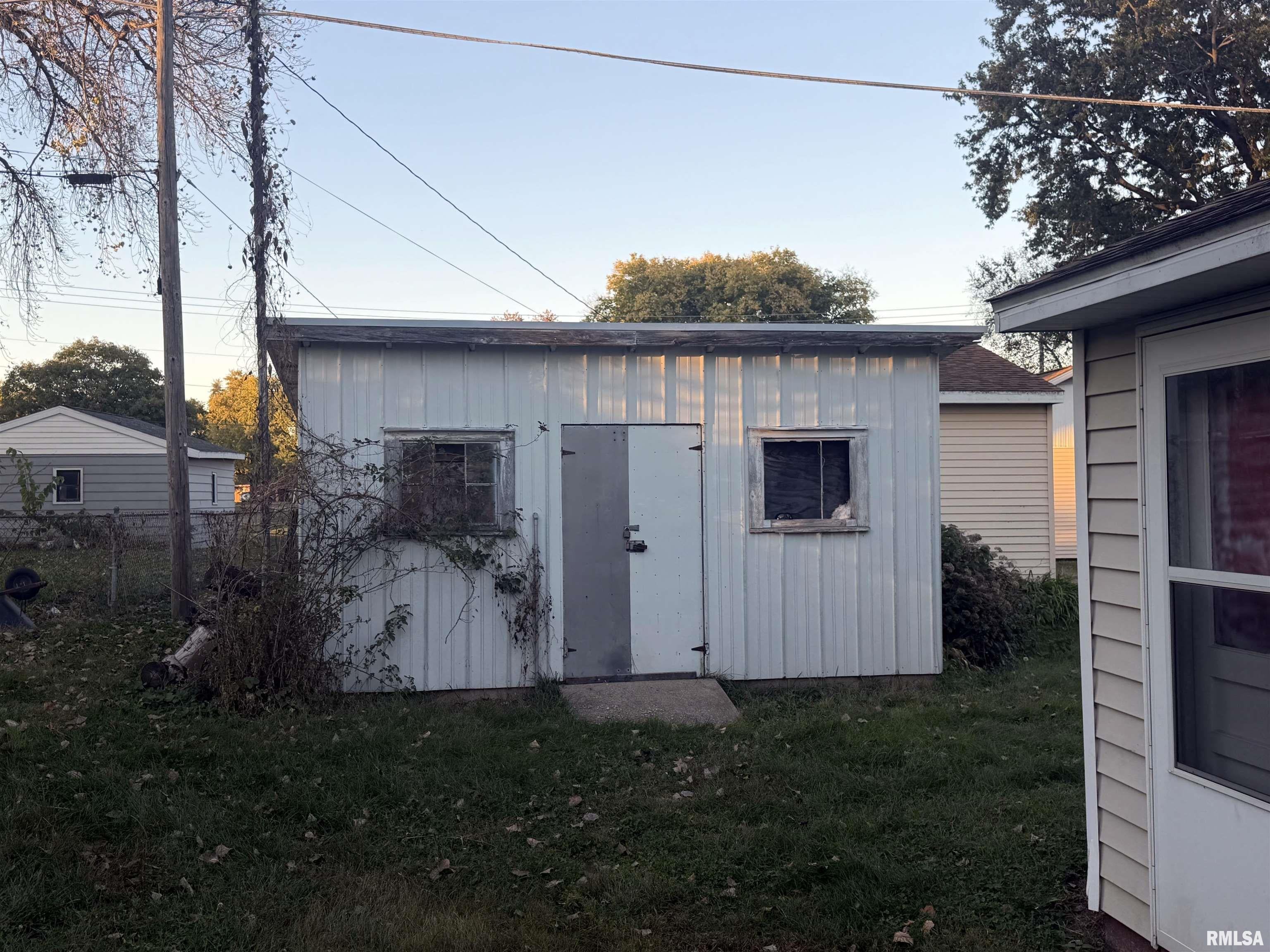 819 E 2ND Street, Delavan, IL 61734 — photo 3