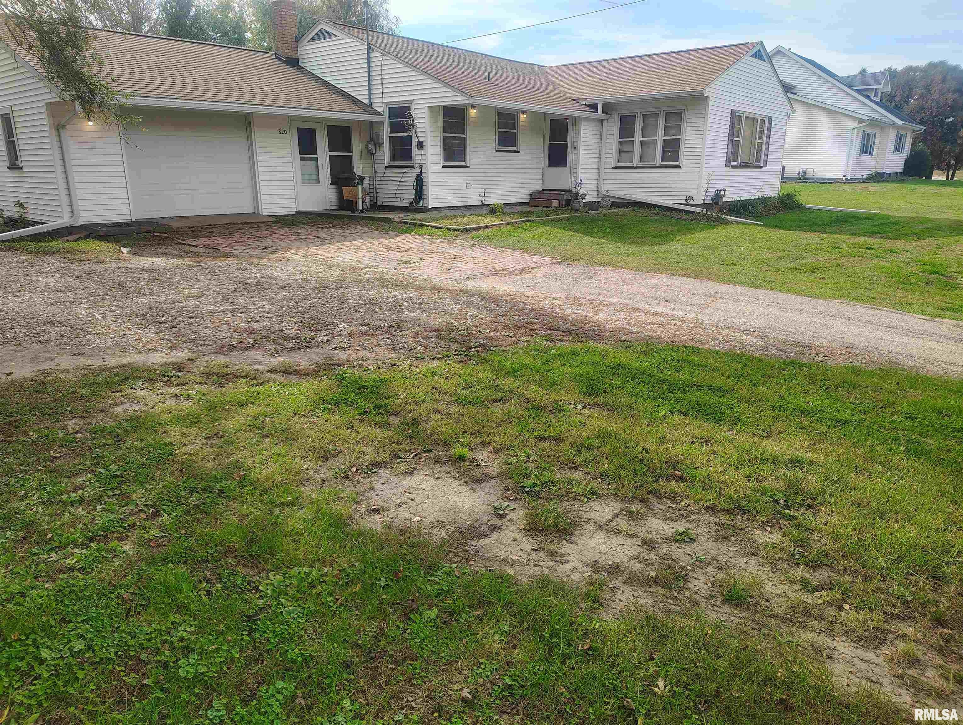 820 W Hickory Street — photo