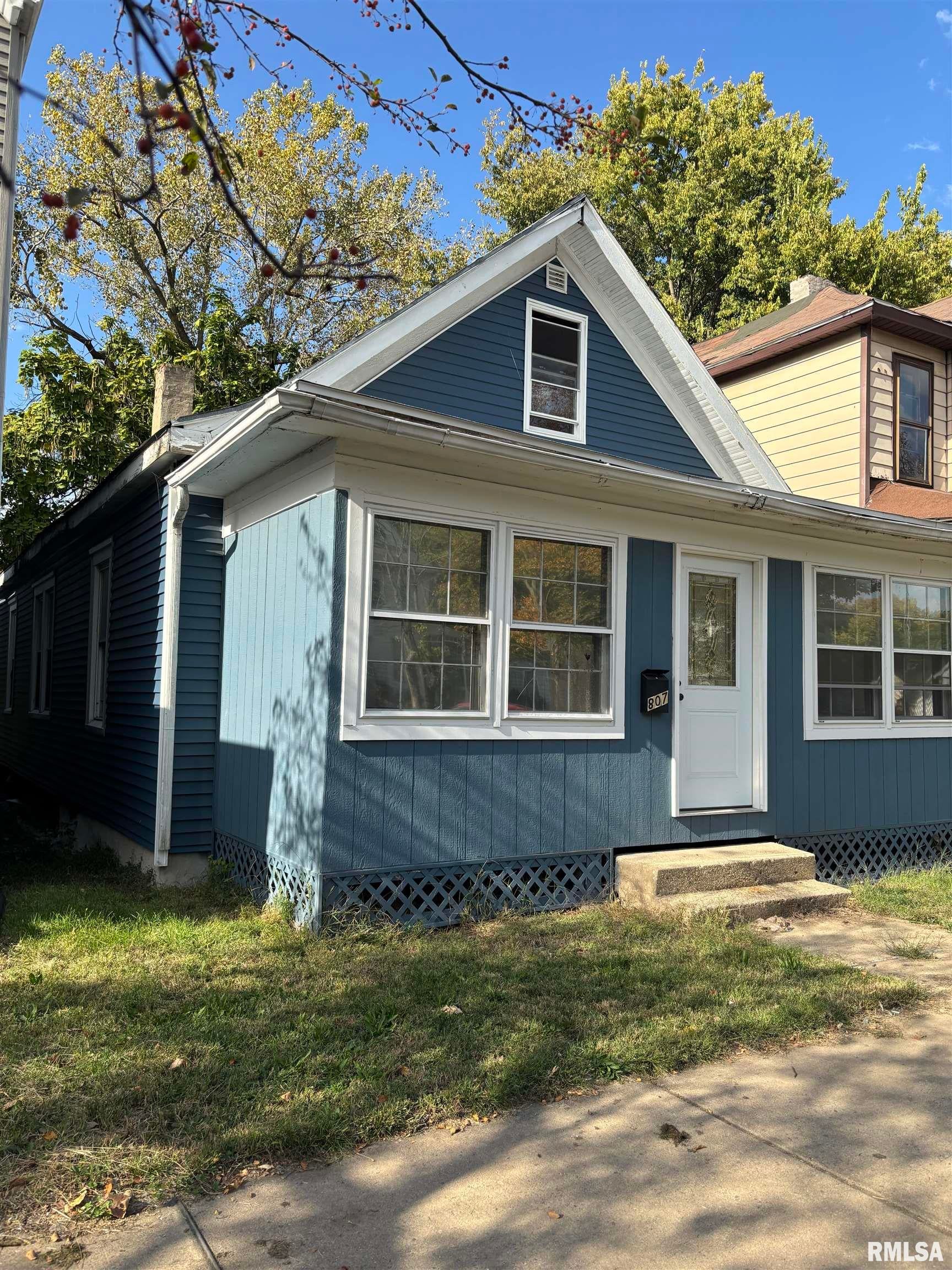807 NE Monroe Street — photo
