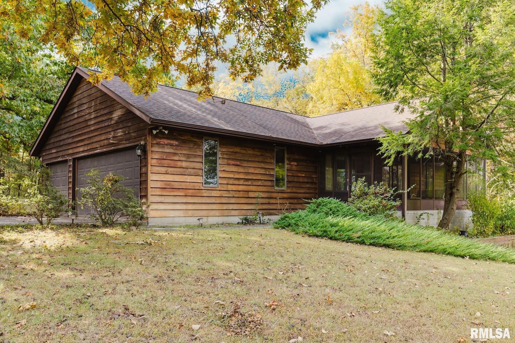 1043 Wargo Lane — photo