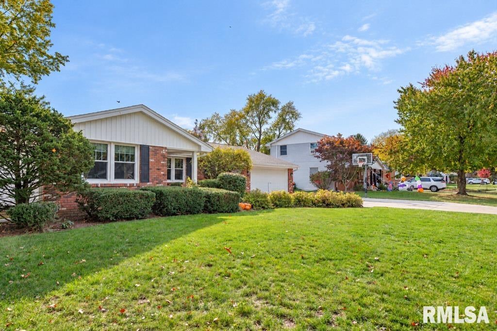 970 E MARSHALL Street, Morton, IL 61550 — photo 3