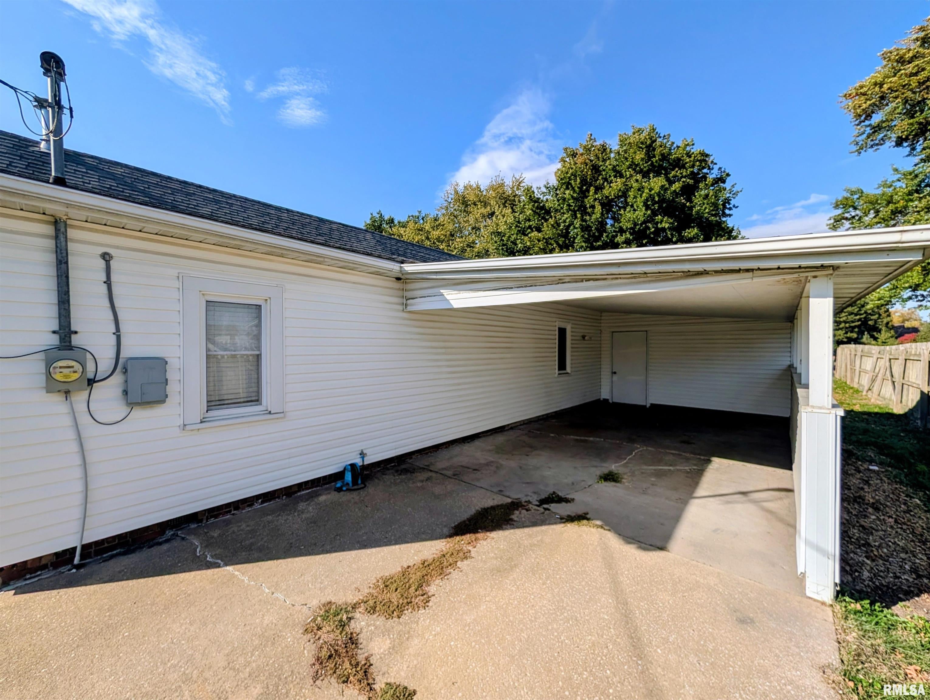 1028 E OAK Street, Macomb, IL 61455 — photo 3