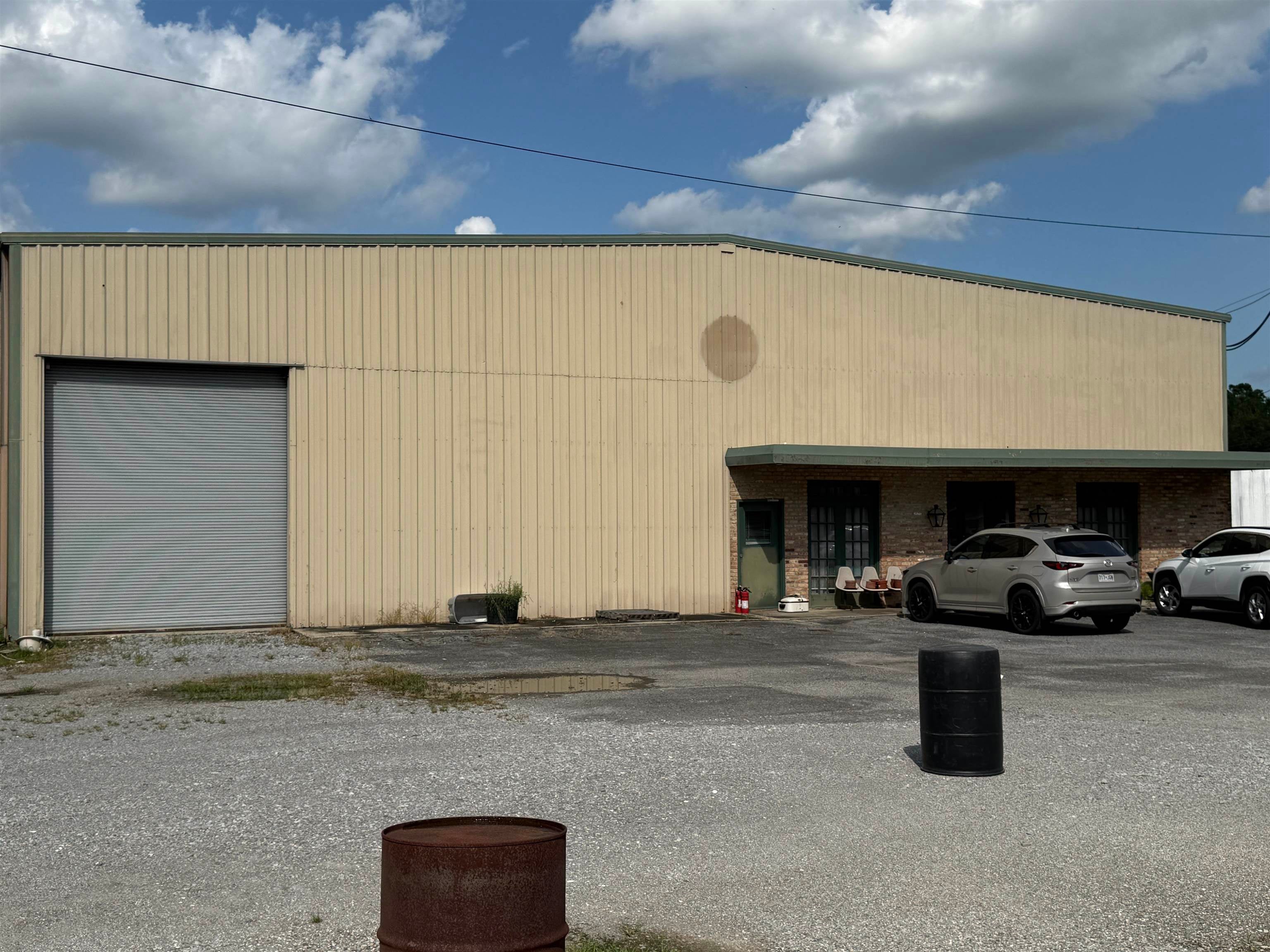 213 Main Project Road — photo