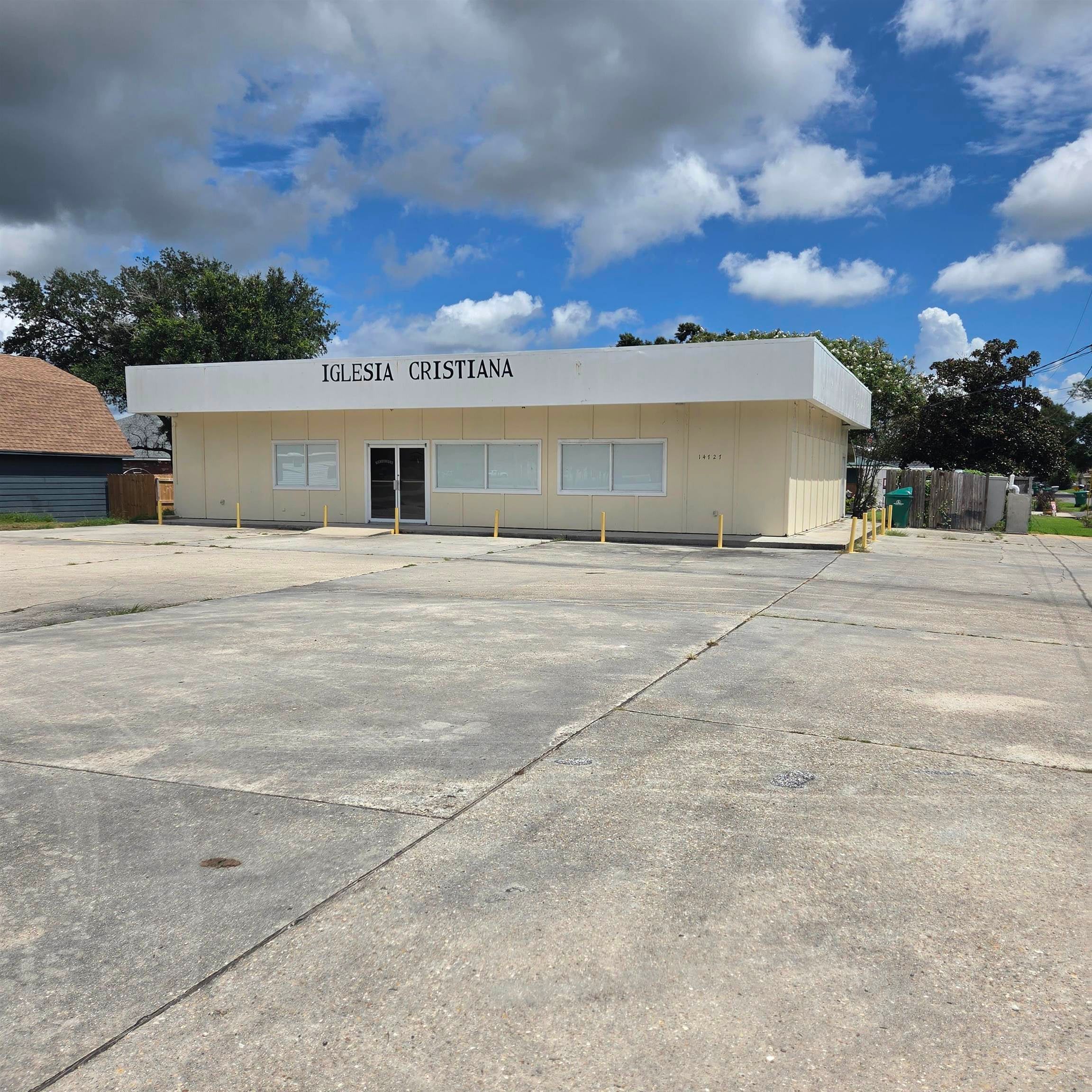 14727 East Main Street — photo