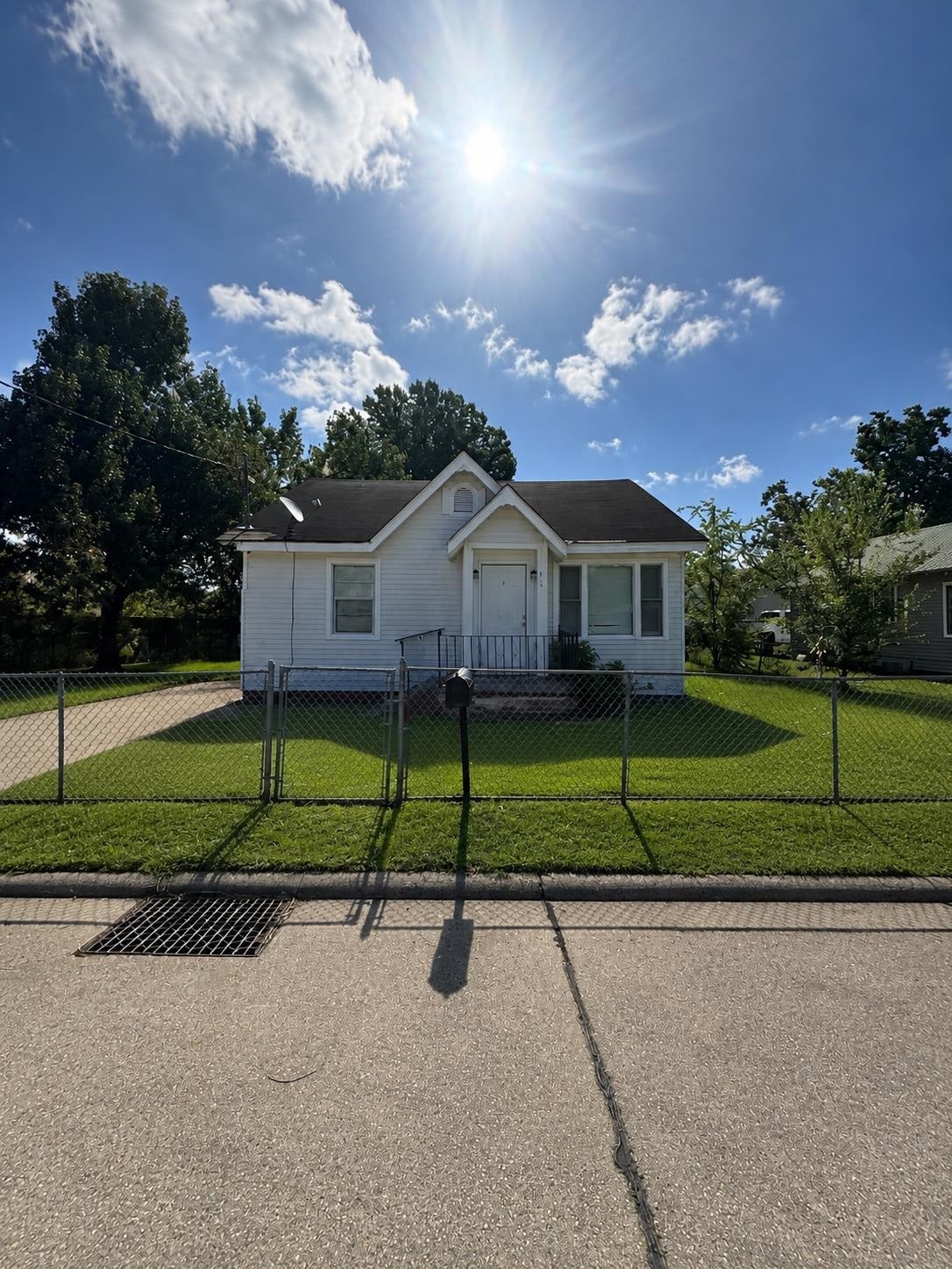 404 Garnet Street — photo