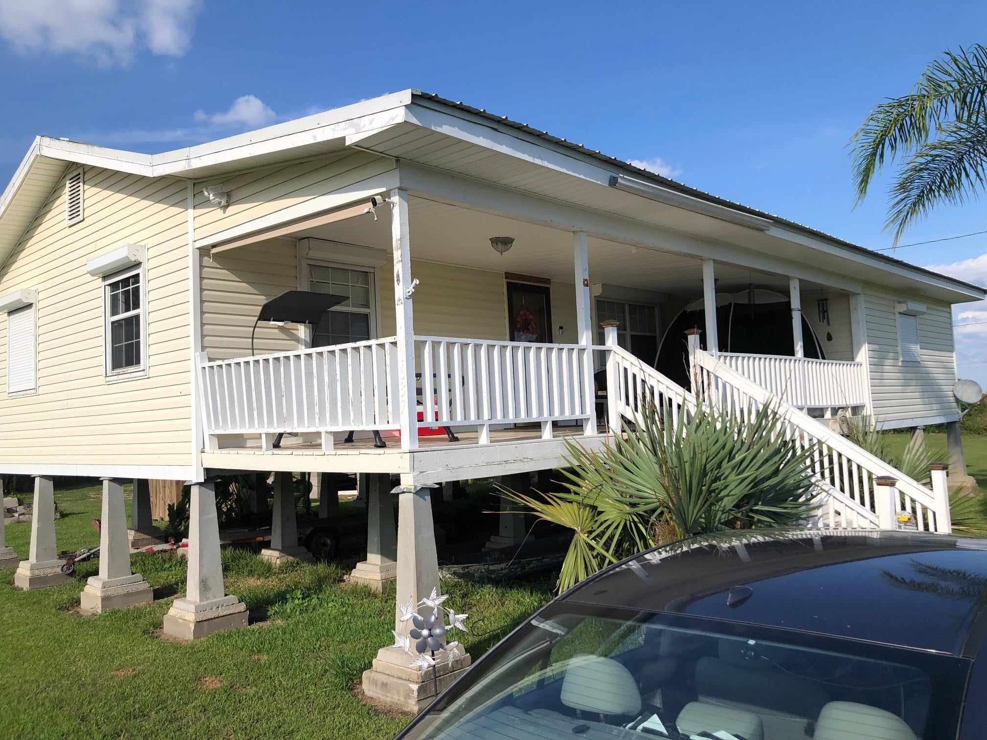 1637 Bayou Dularge Rd — photo