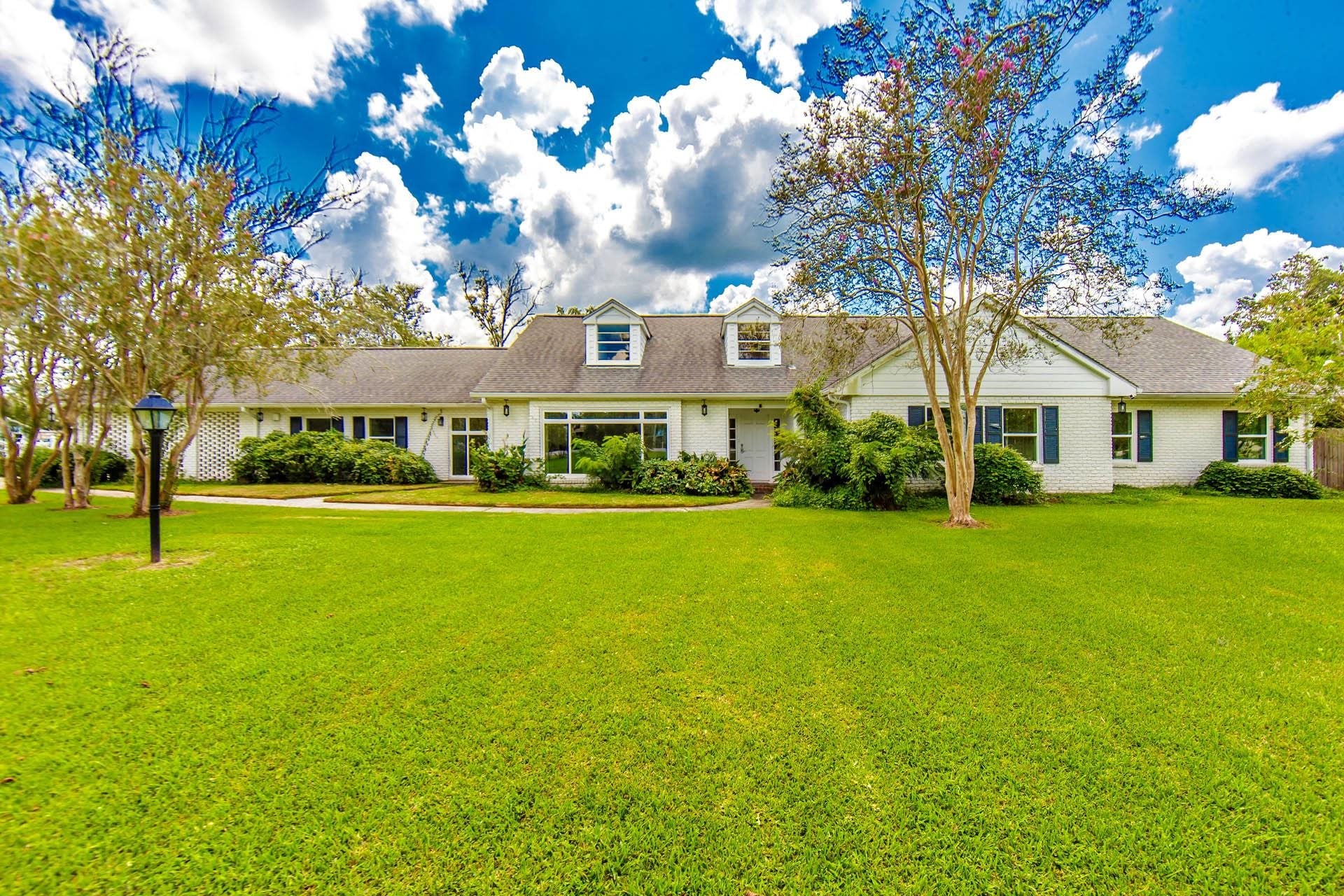 1621 Bayou Black Dr — photo