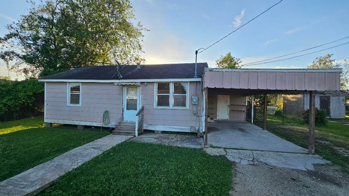 313 Ayo Street — photo