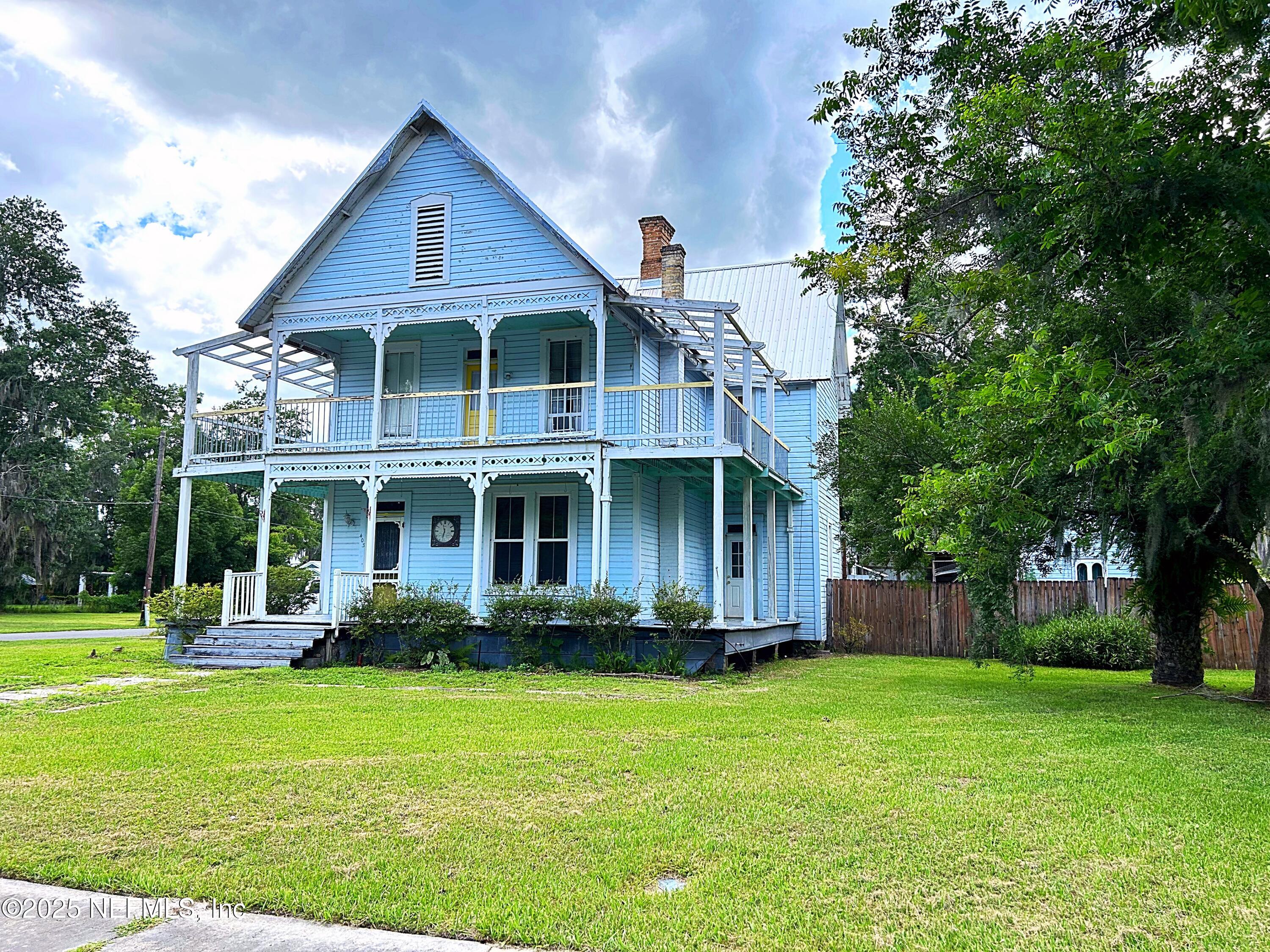 403 N Walnut Street — photo