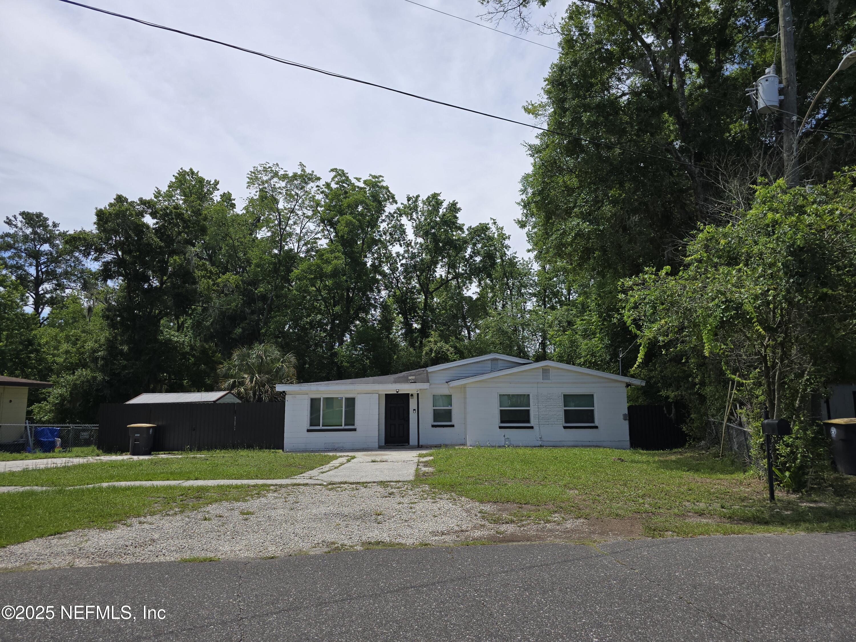 5952 Blackthorn Road — photo