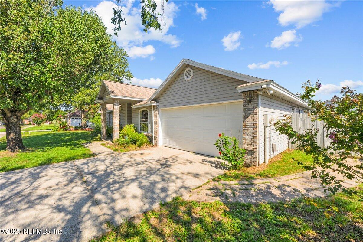 9125 Camshire Drive — photo
