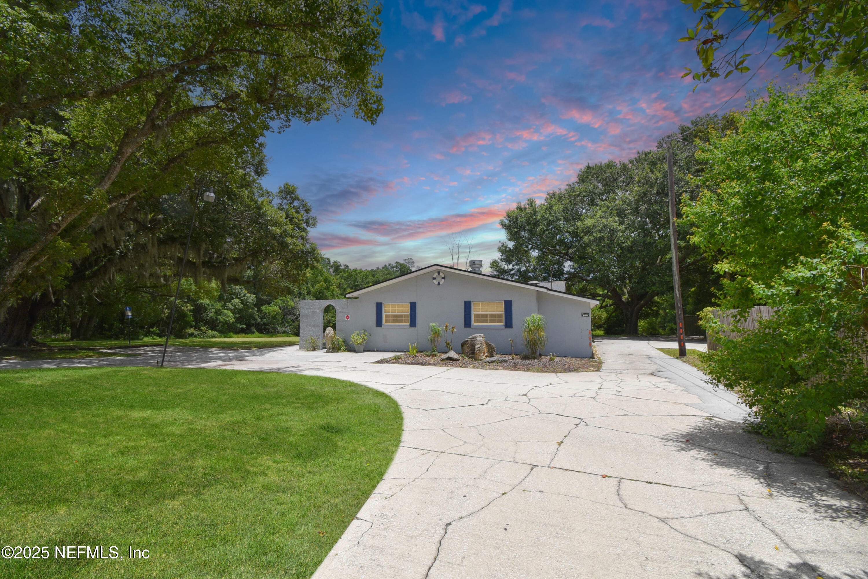 2706 Old Moultrie Road — photo