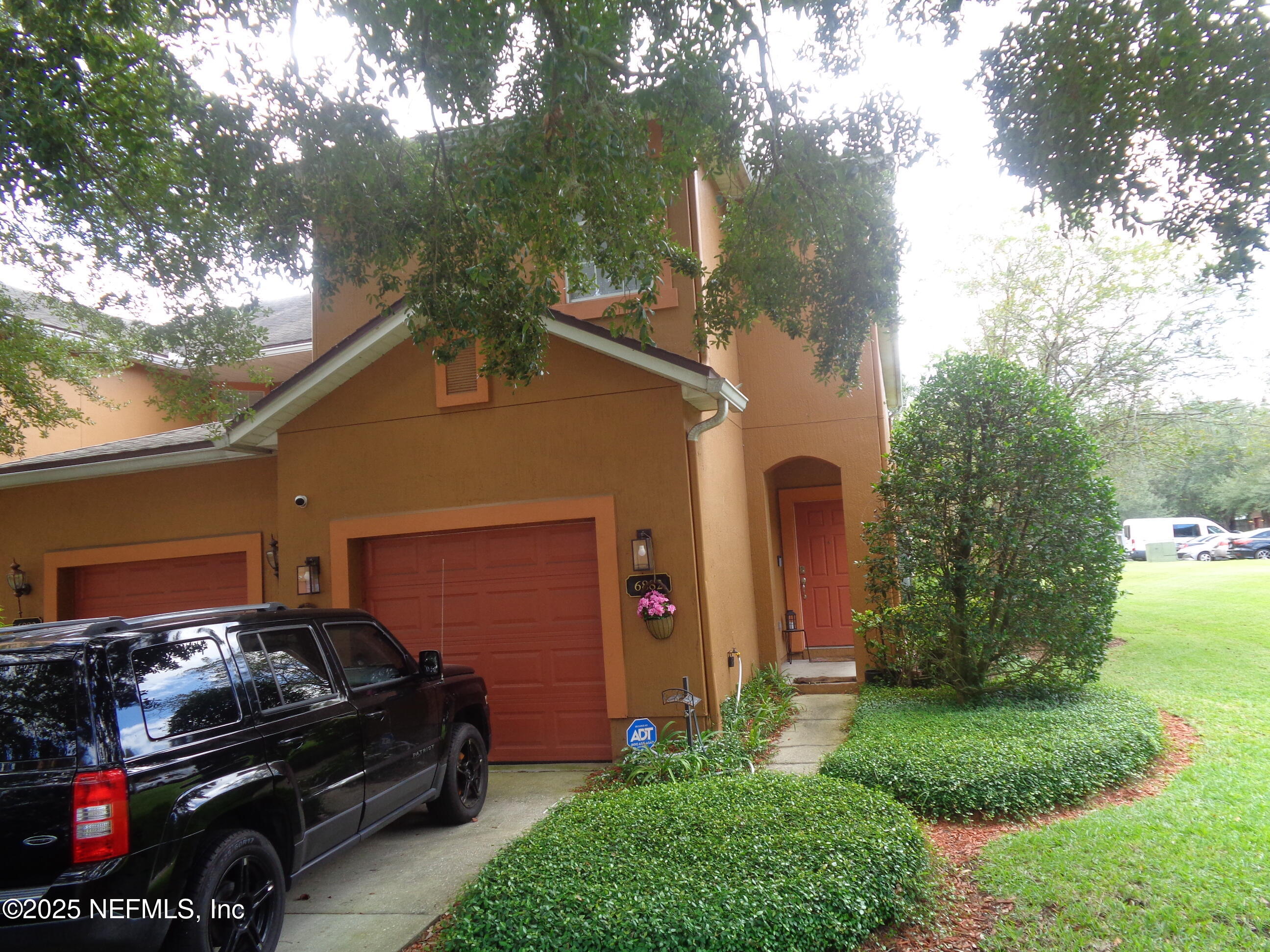 6882 Lake Mist Lane — photo