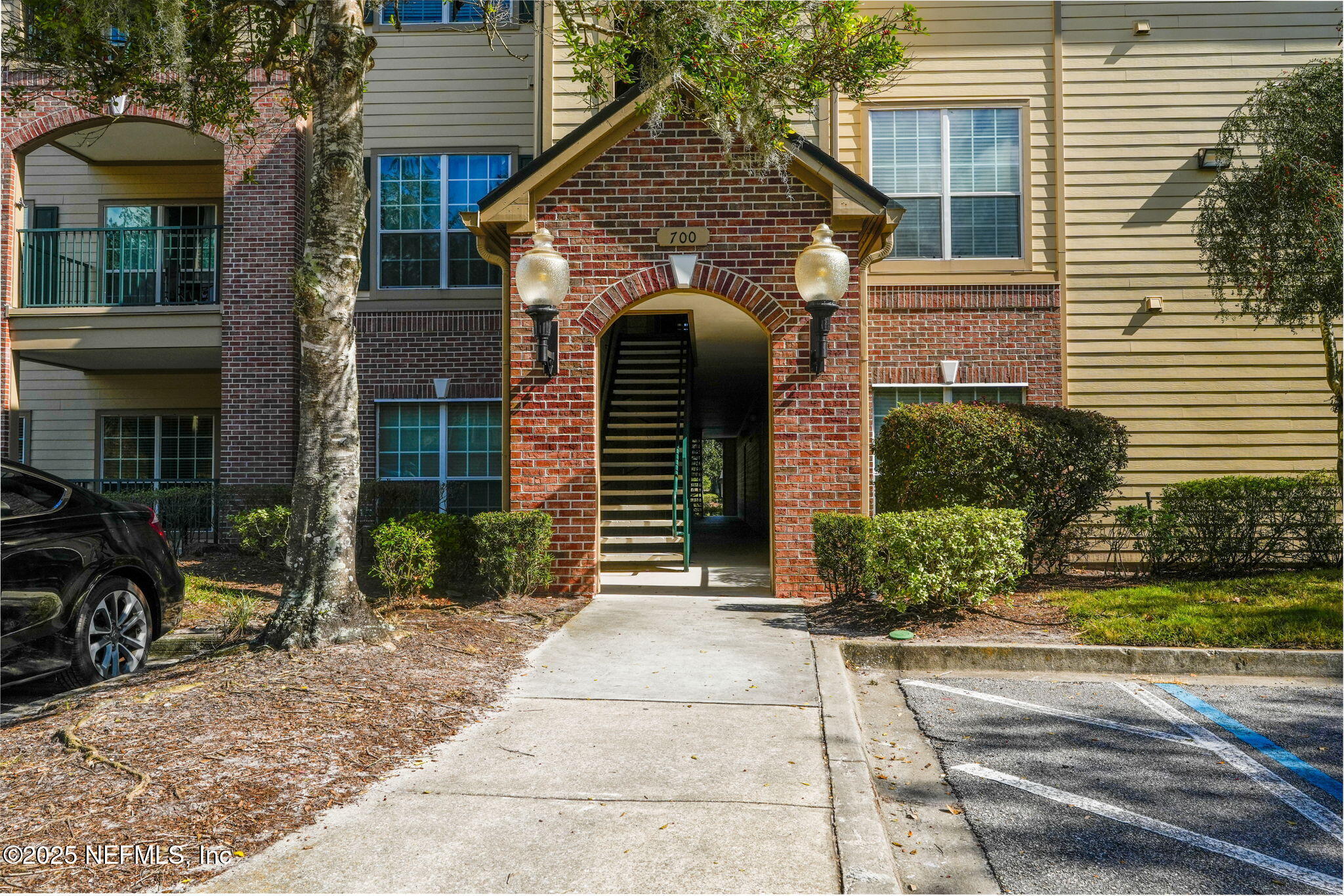 7800 Point Meadows Drive 711 — photo