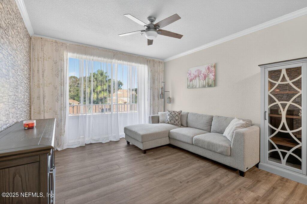 8539 Gate Parkway W 9325 — photo