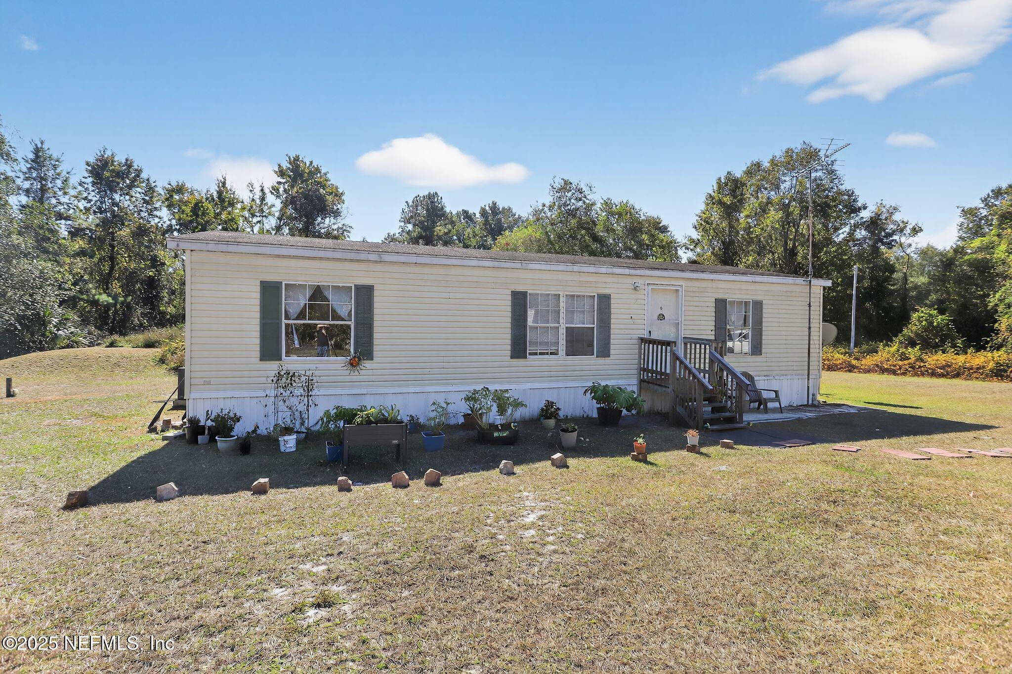 136 E Moccasin Creek Lane — photo