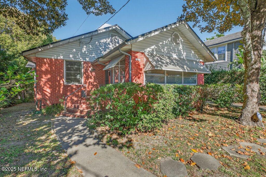 1111 Inwood Terrace — photo