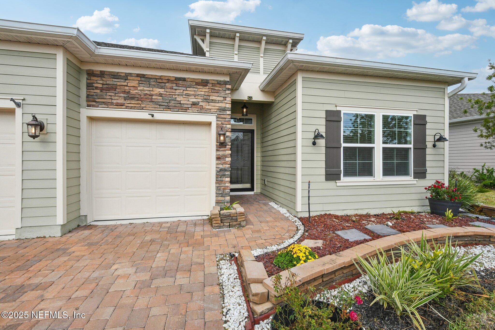 84927 Fall River Parkway — photo